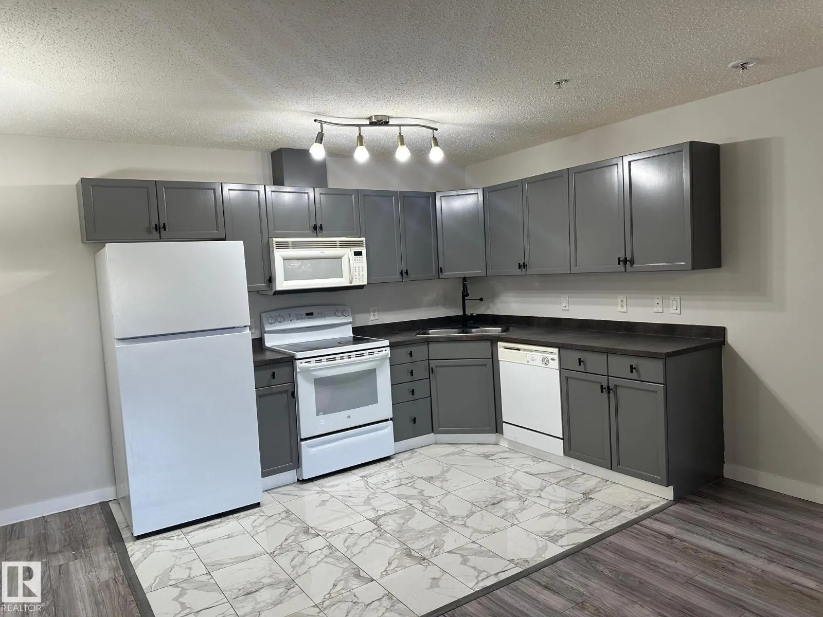 #115 2098 BLACKMUD CREEK DR SW SW