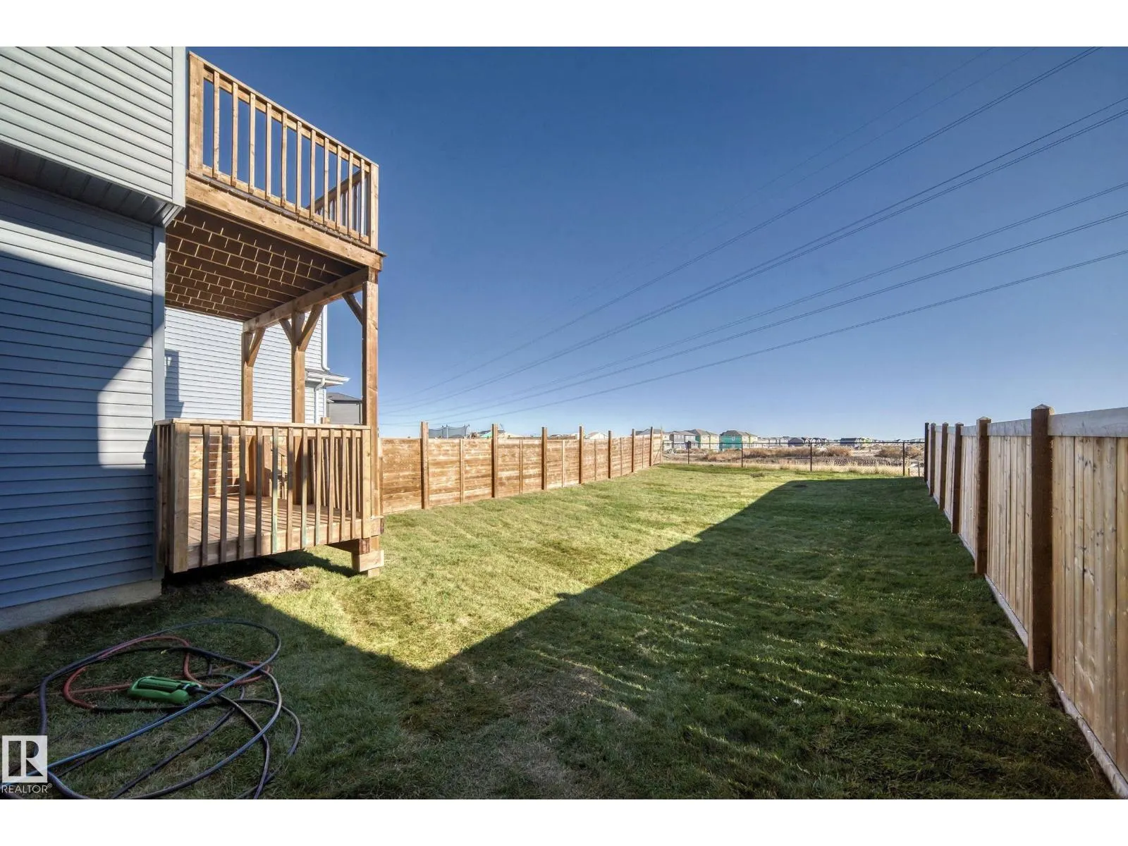9411 PEAR CR SW