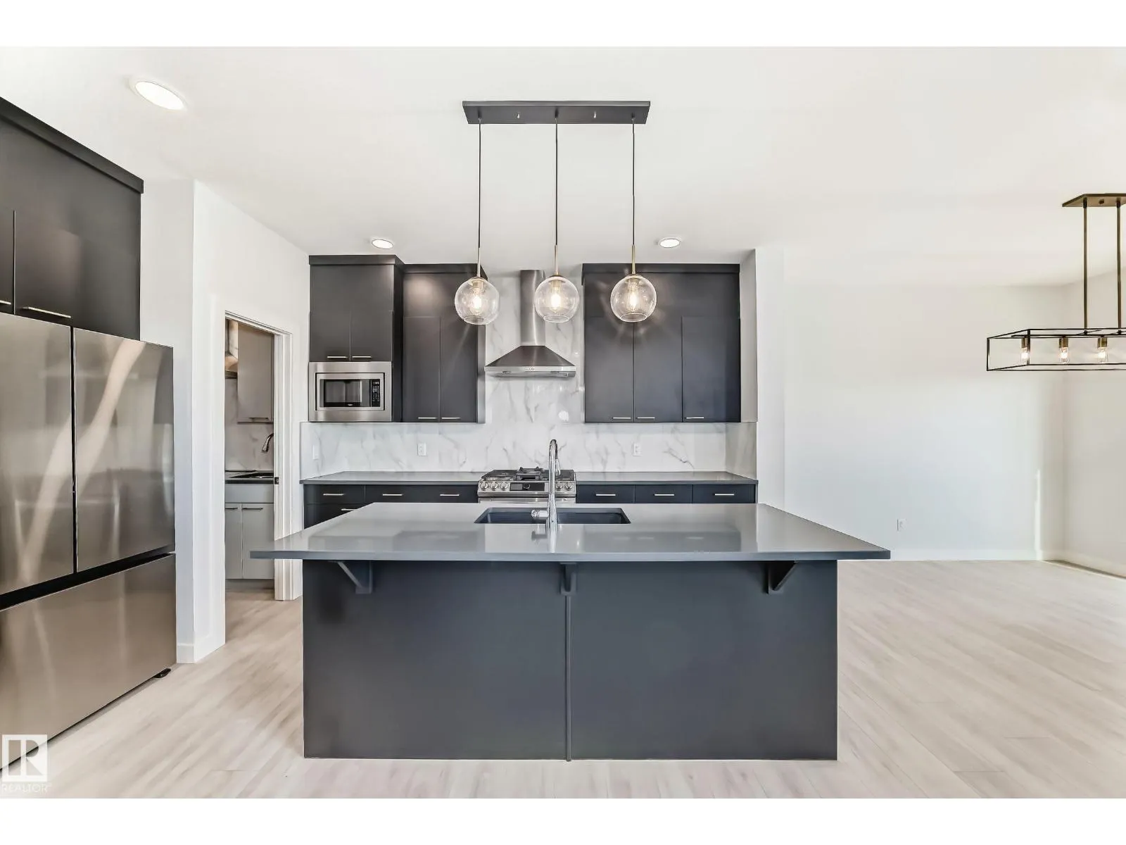 9411 PEAR CR SW