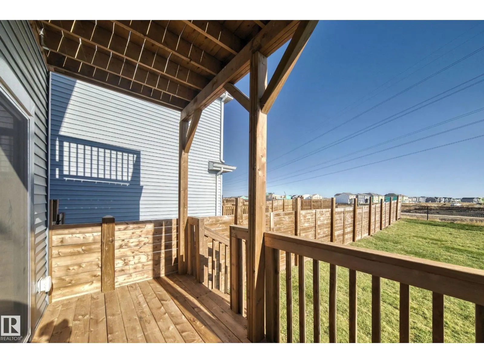 9411 PEAR CR SW