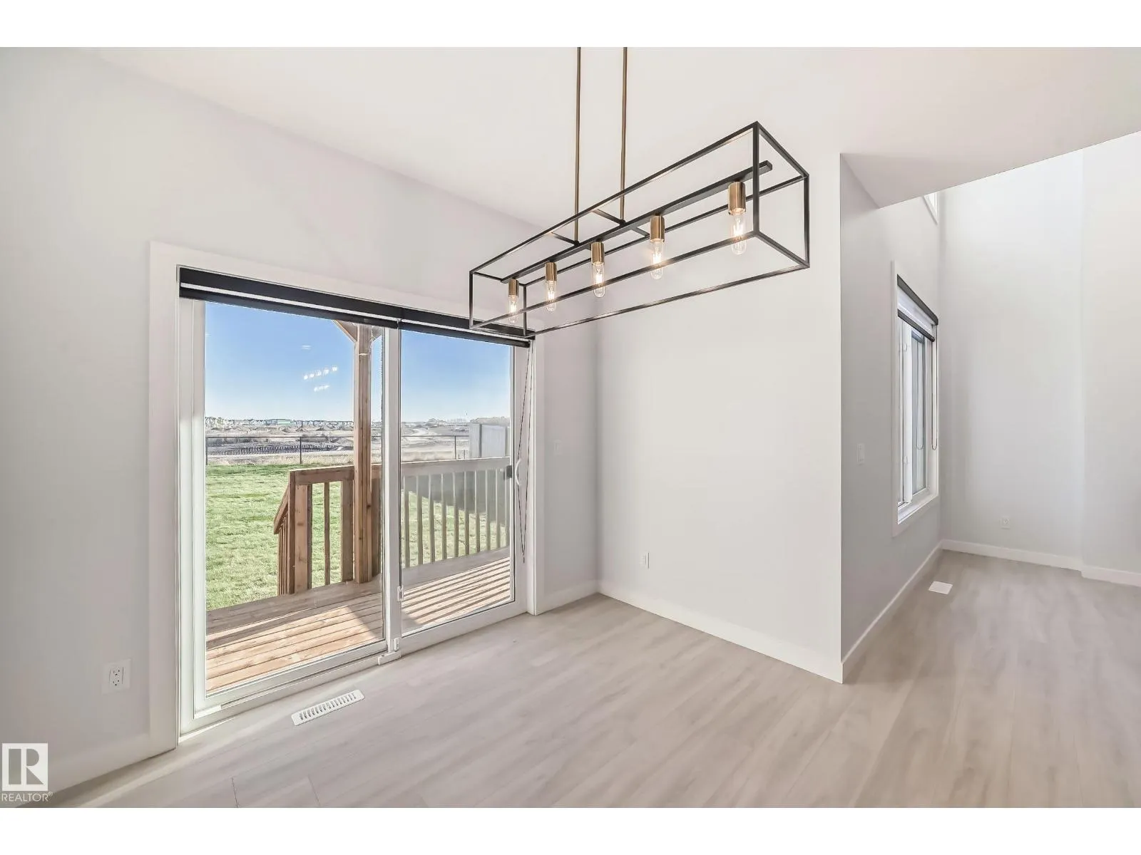 9411 PEAR CR SW