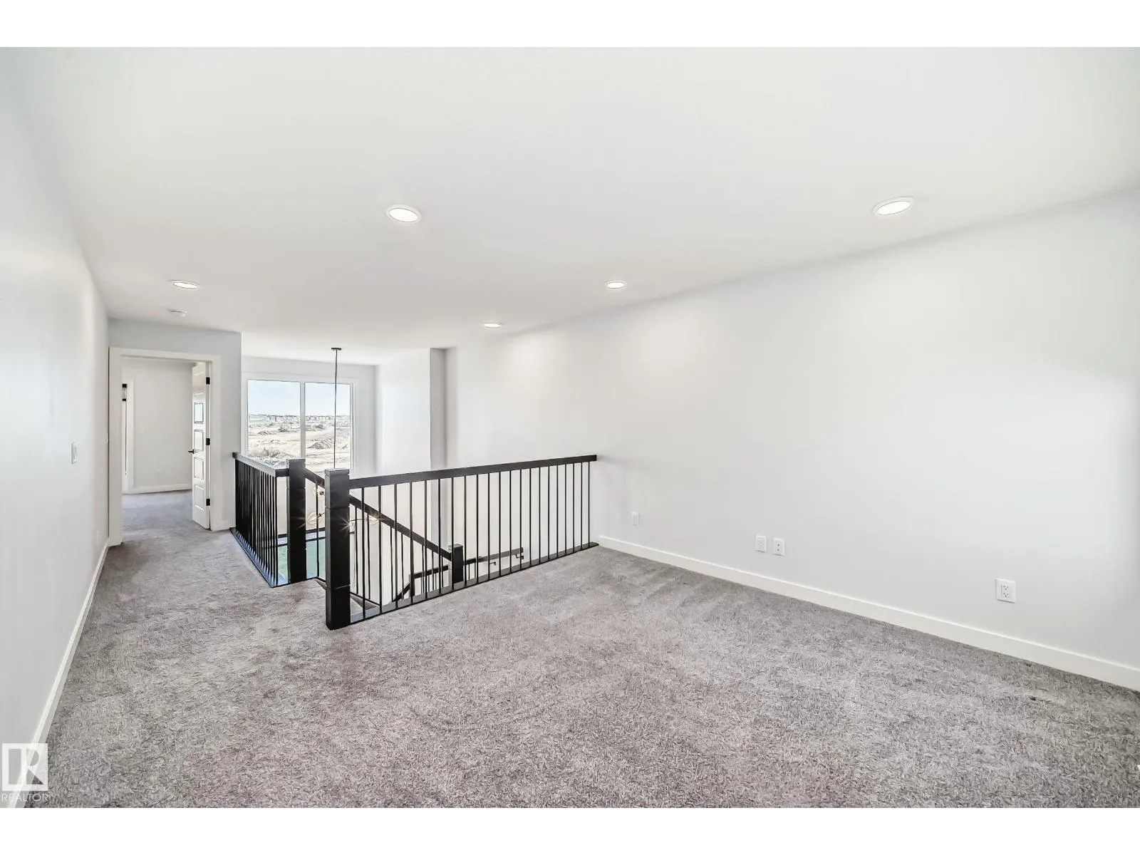 9411 PEAR CR SW