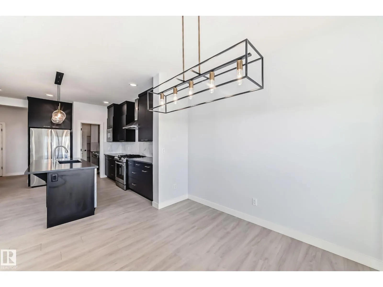 9411 PEAR CR SW