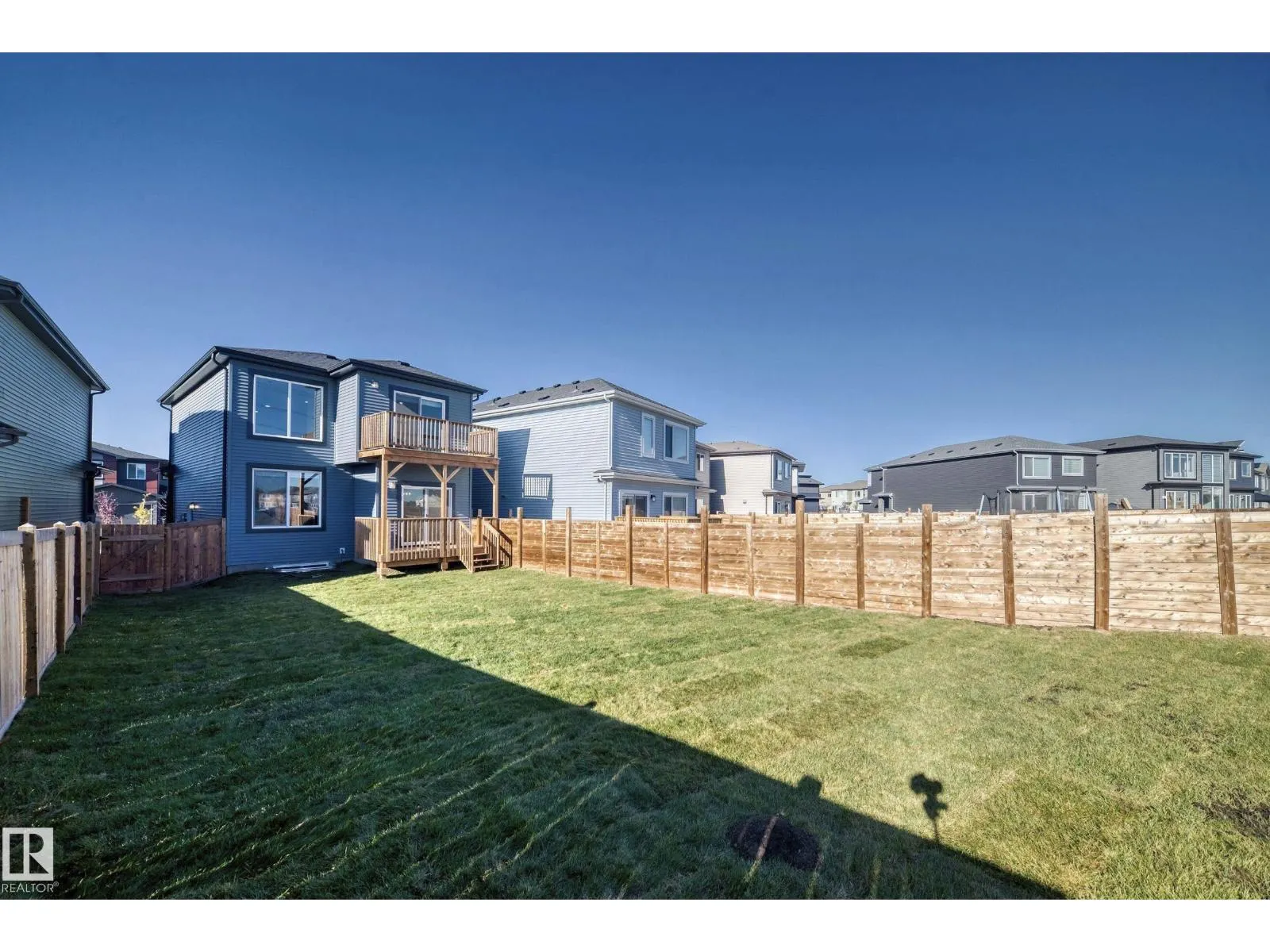 9411 PEAR CR SW