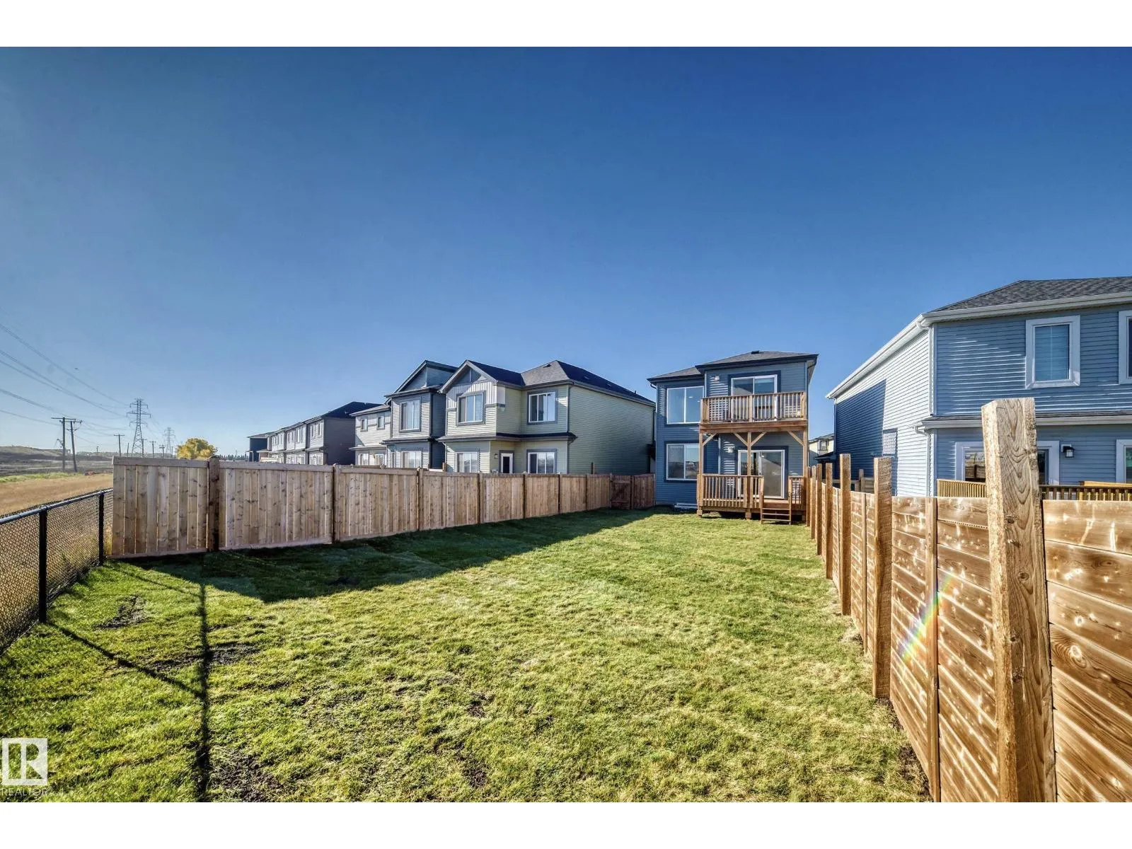9411 PEAR CR SW