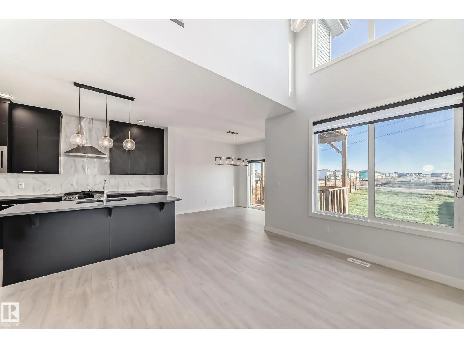 9411 PEAR CR SW
