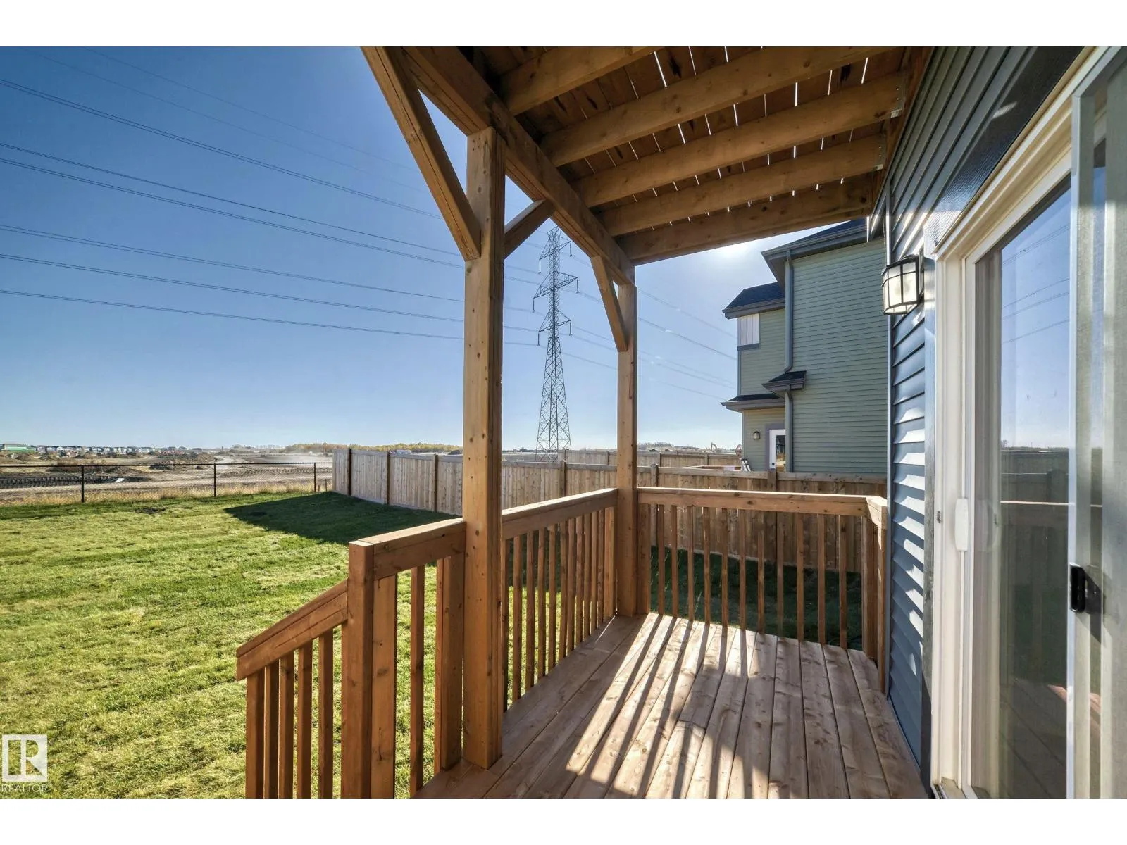 9411 PEAR CR SW
