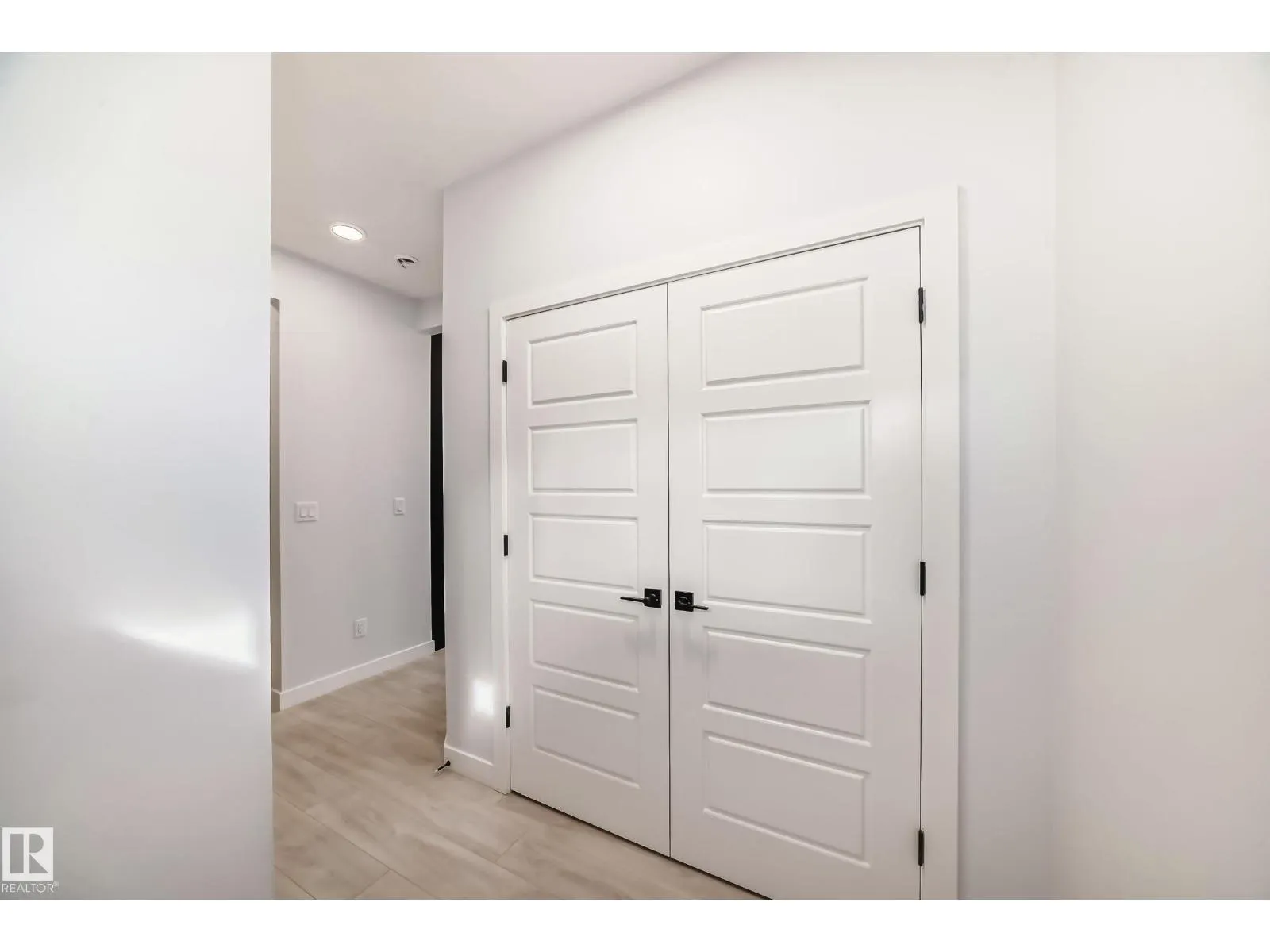 9411 PEAR CR SW