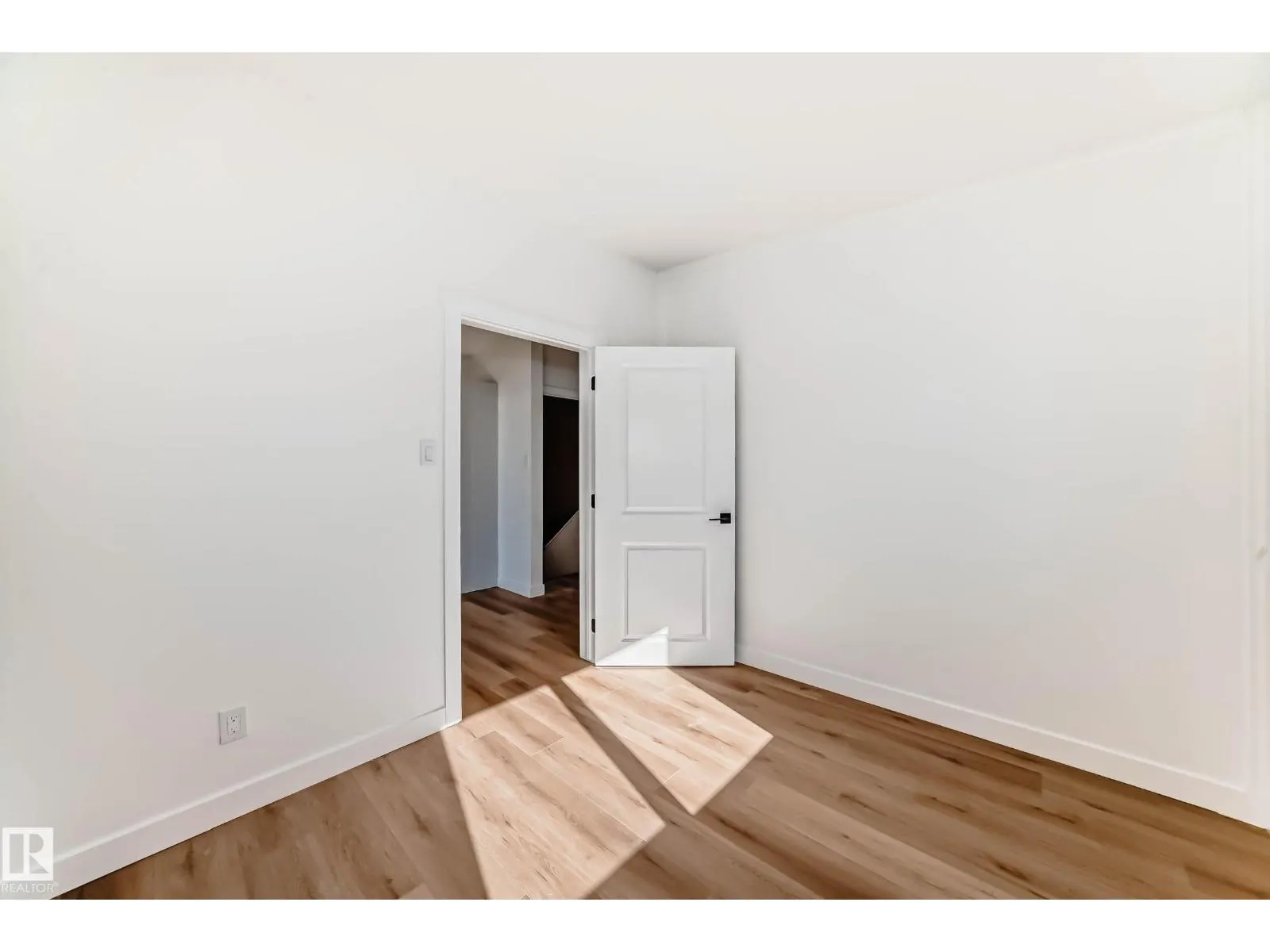 7220 152a Ave NW