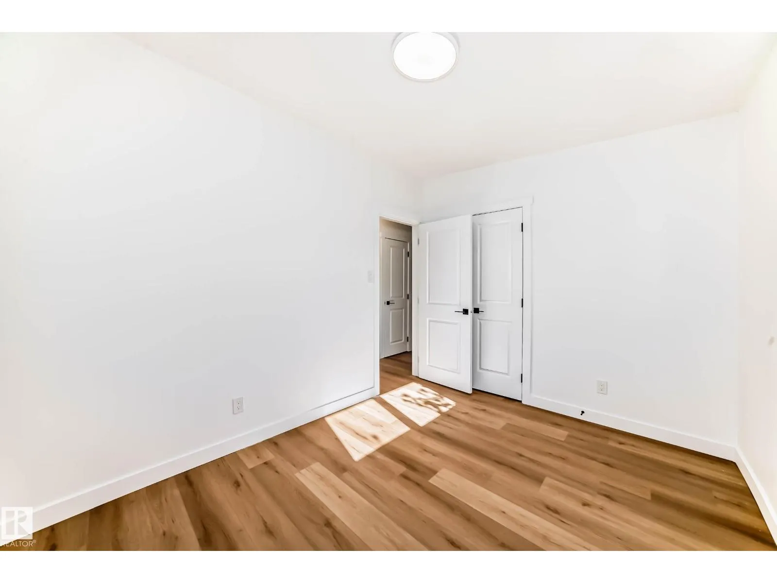 7220 152a Ave NW