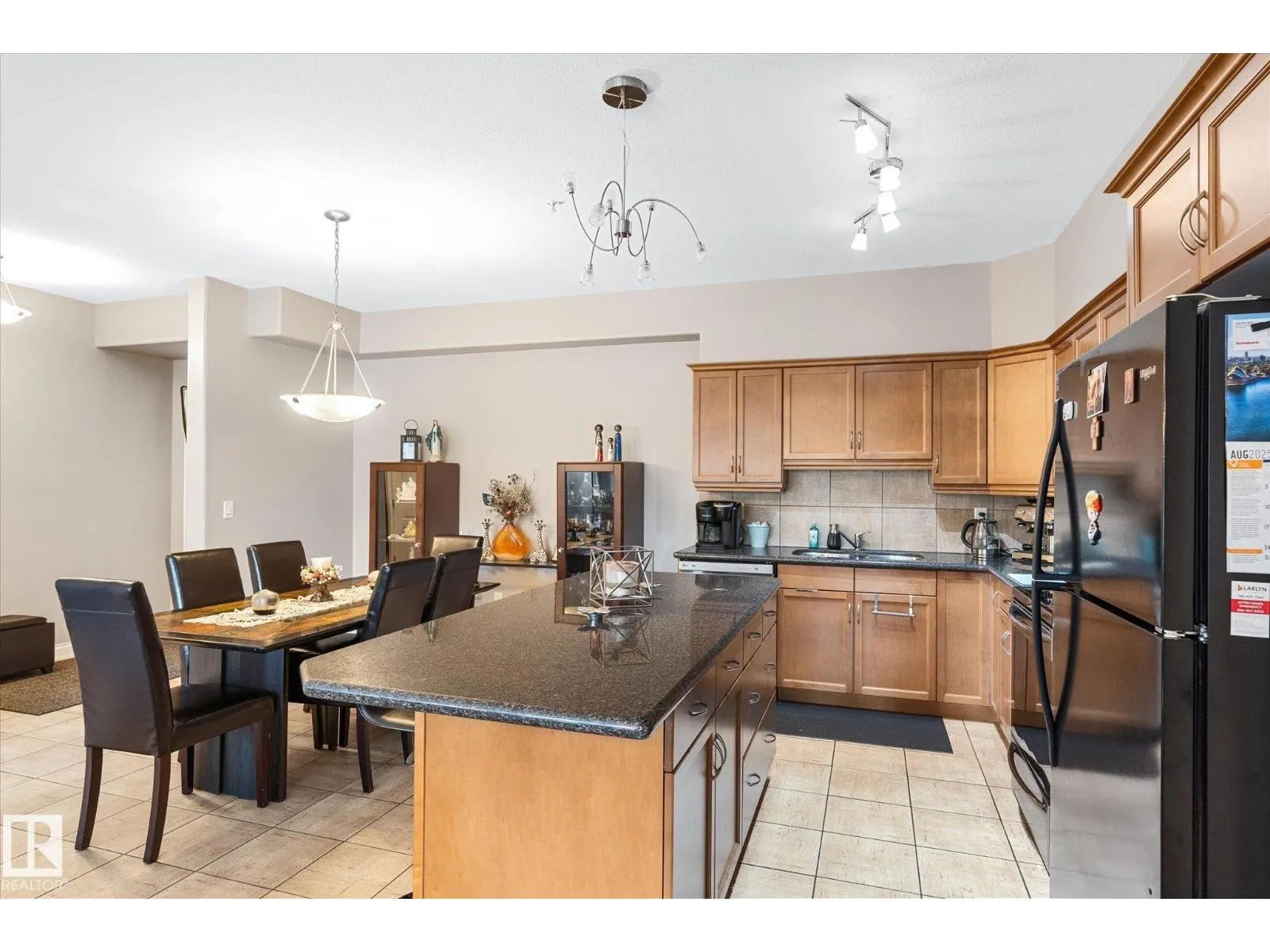 #213 1406 HODGSON WY NW