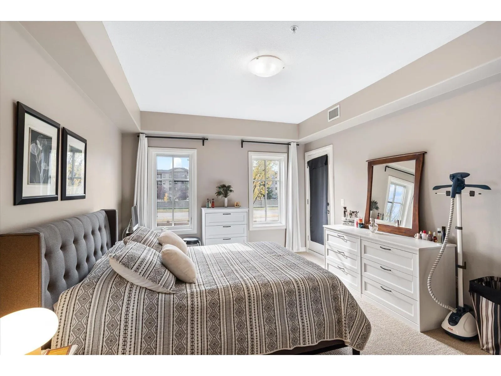 #213 1406 HODGSON WY NW