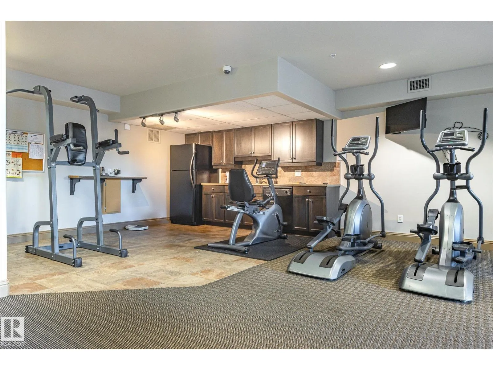 #213 1406 HODGSON WY NW