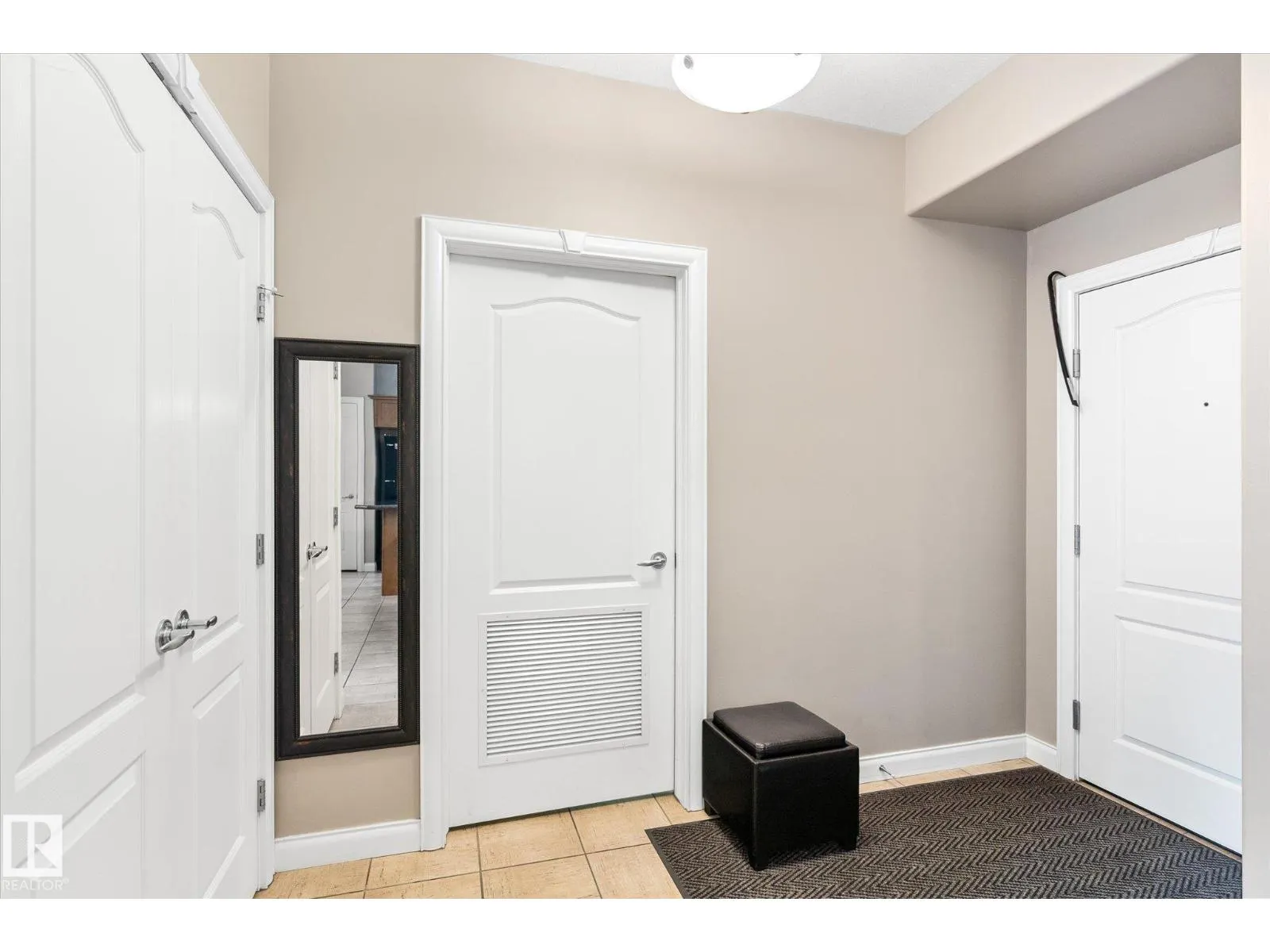 #213 1406 HODGSON WY NW