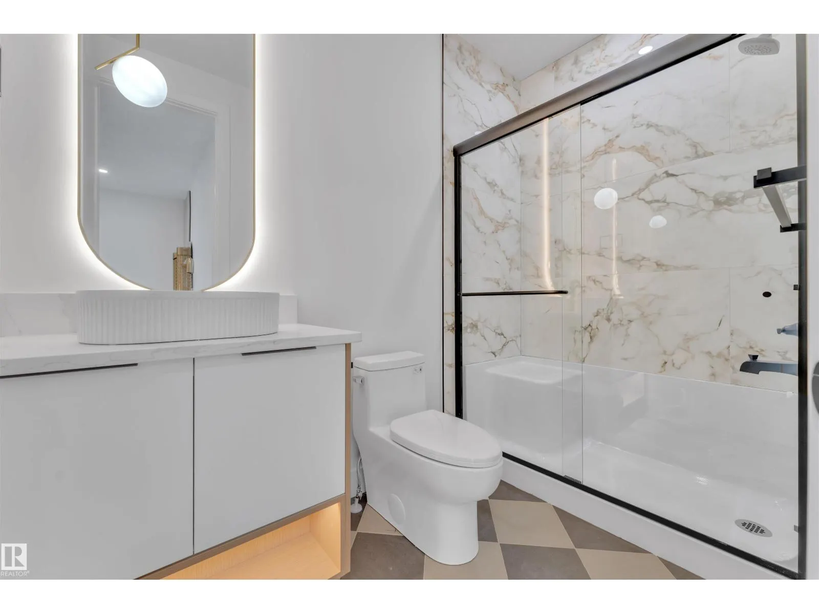 2408 1 AVE SW SW