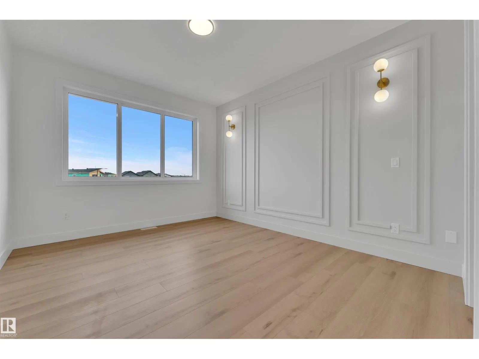 2408 1 AVE SW SW