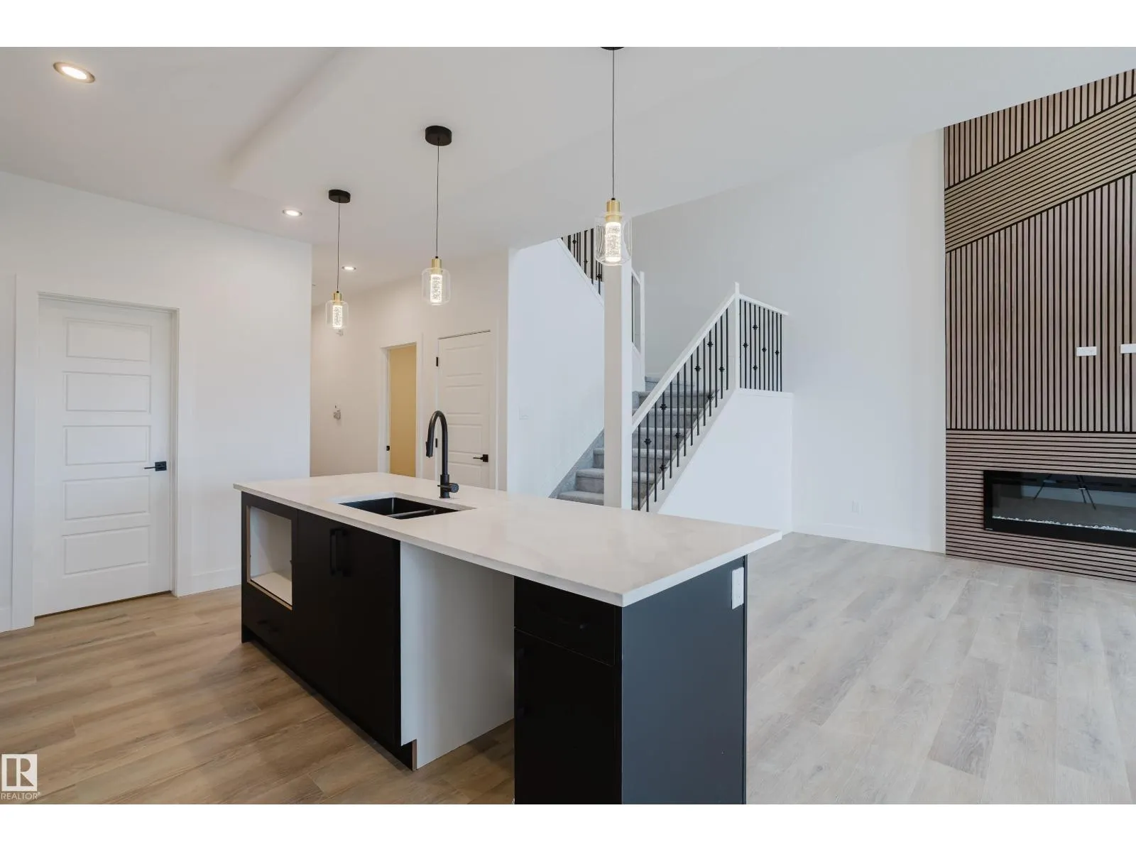 2831 188 ST NW