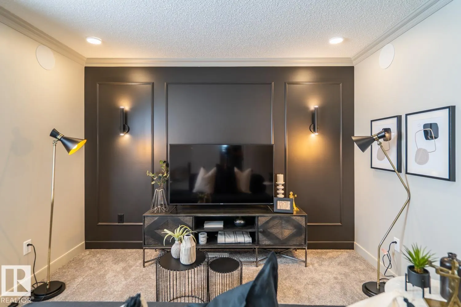 142 SUNLAND WY