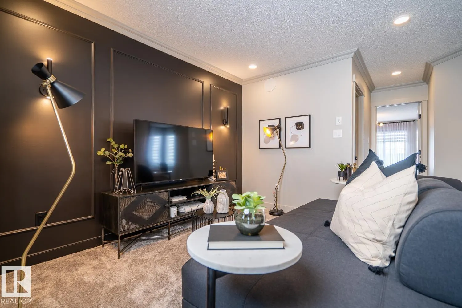 142 SUNLAND WY