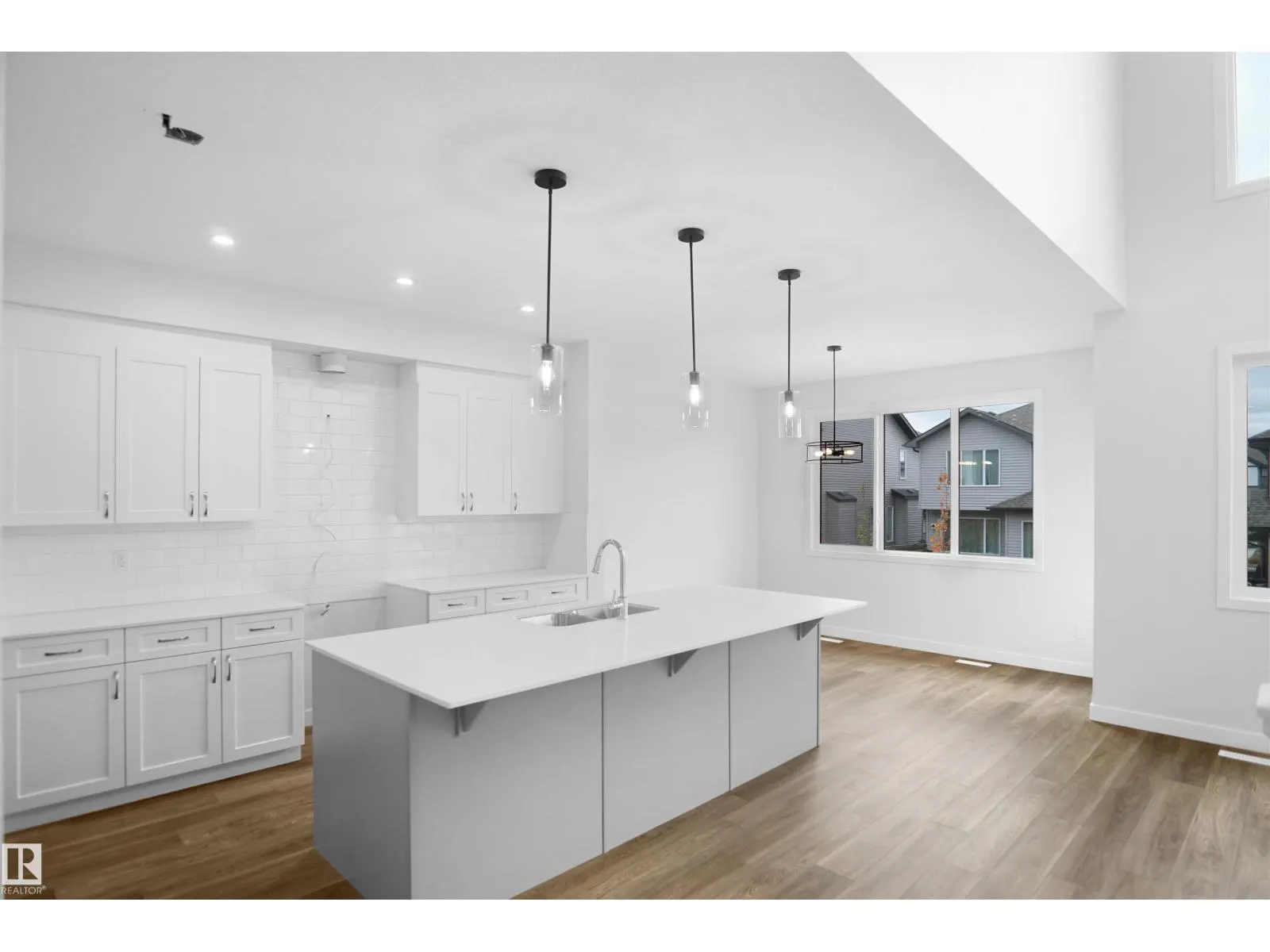 133 SUNLAND WY