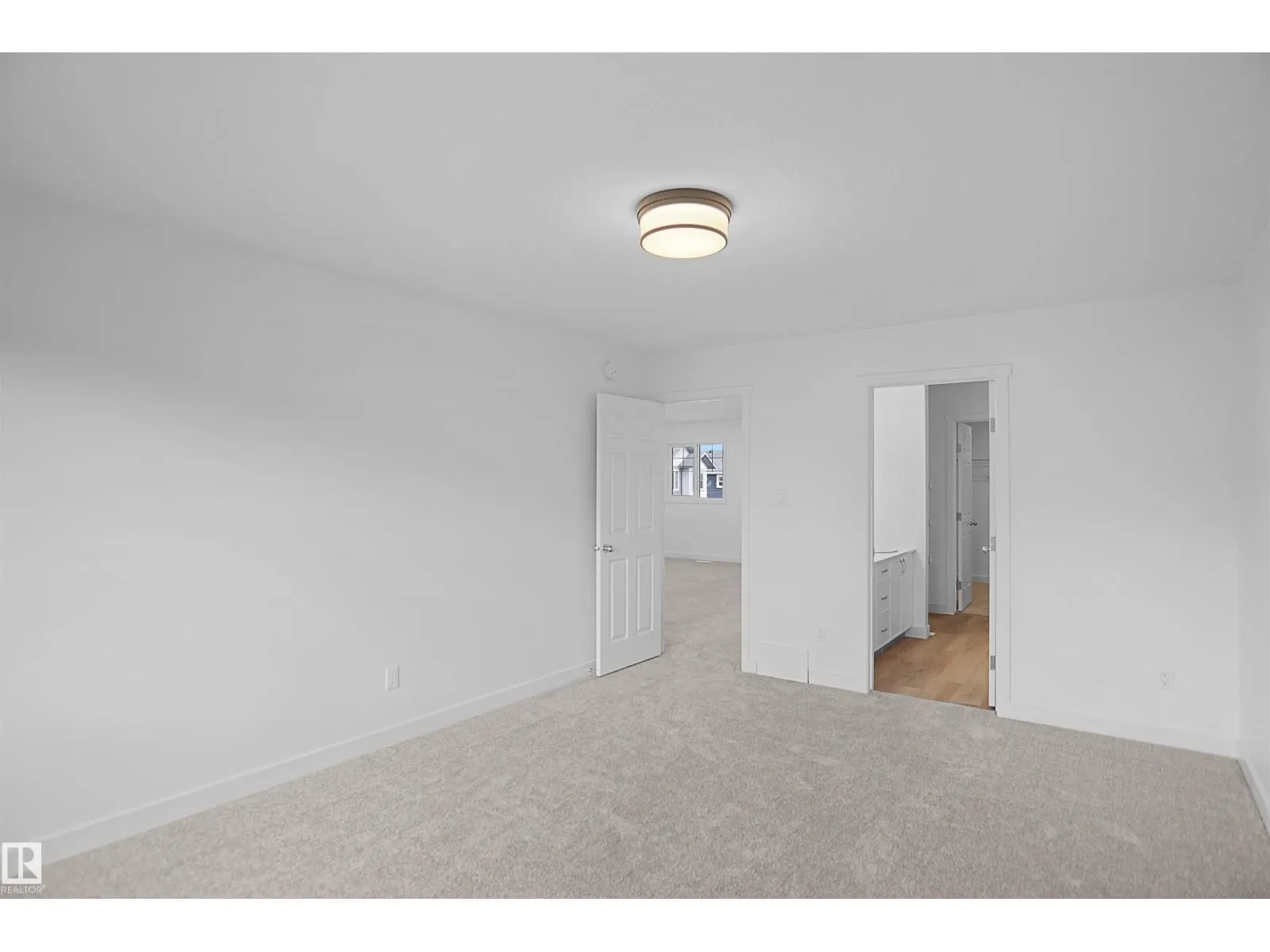 239 166 AV NE