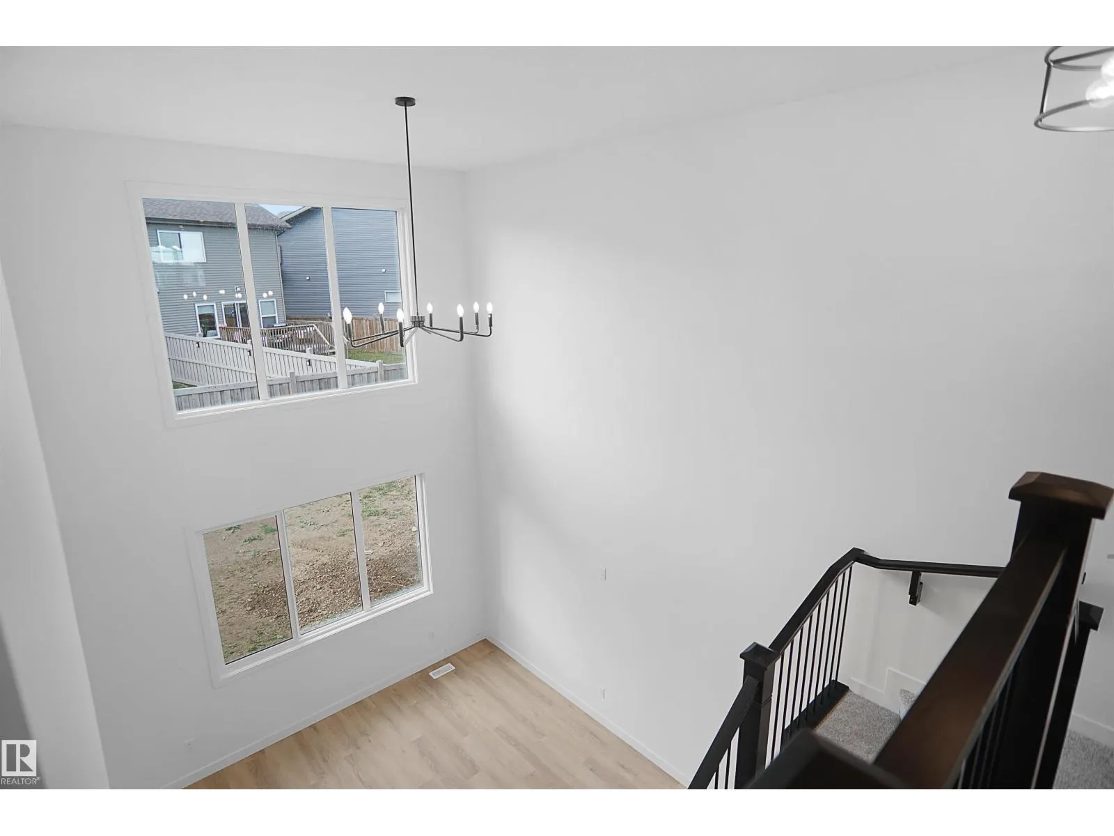 239 166 AV NE