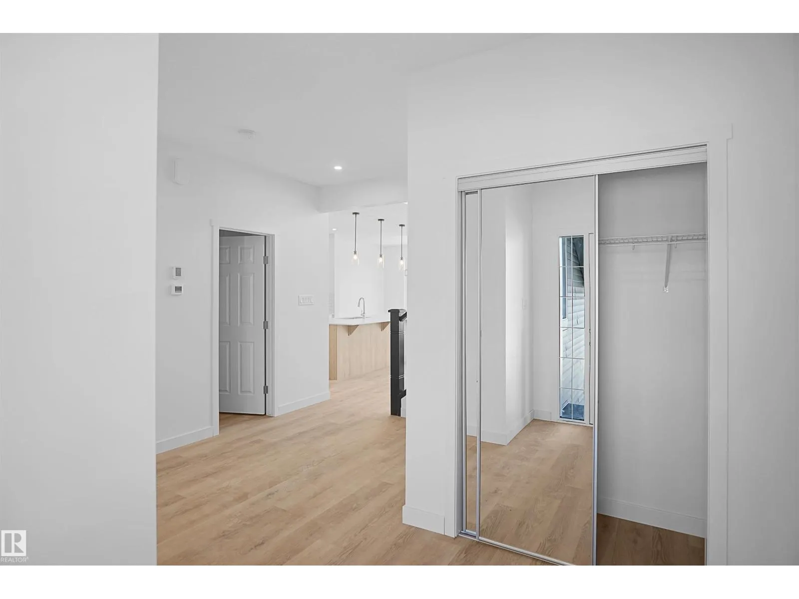 239 166 AV NE