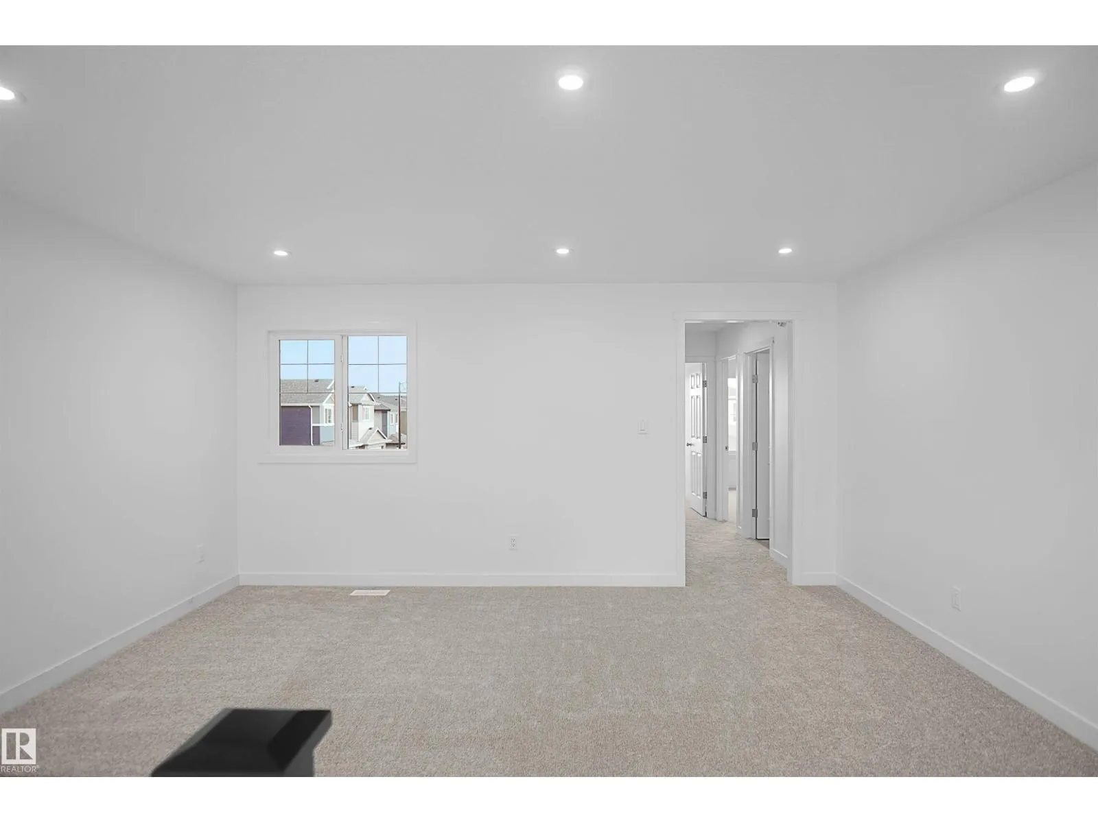 239 166 AV NE