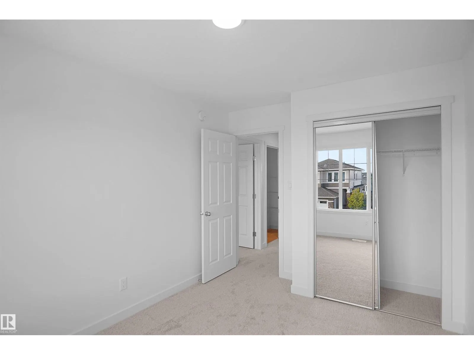 239 166 AV NE
