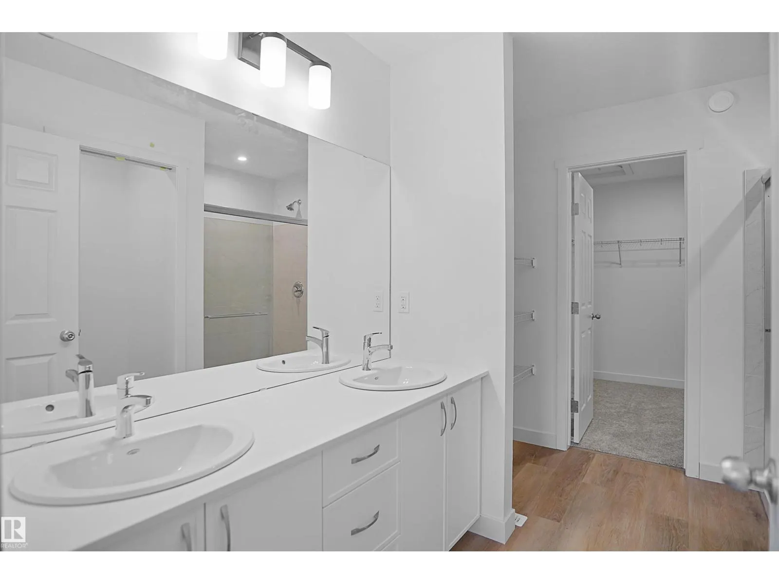 239 166 AV NE