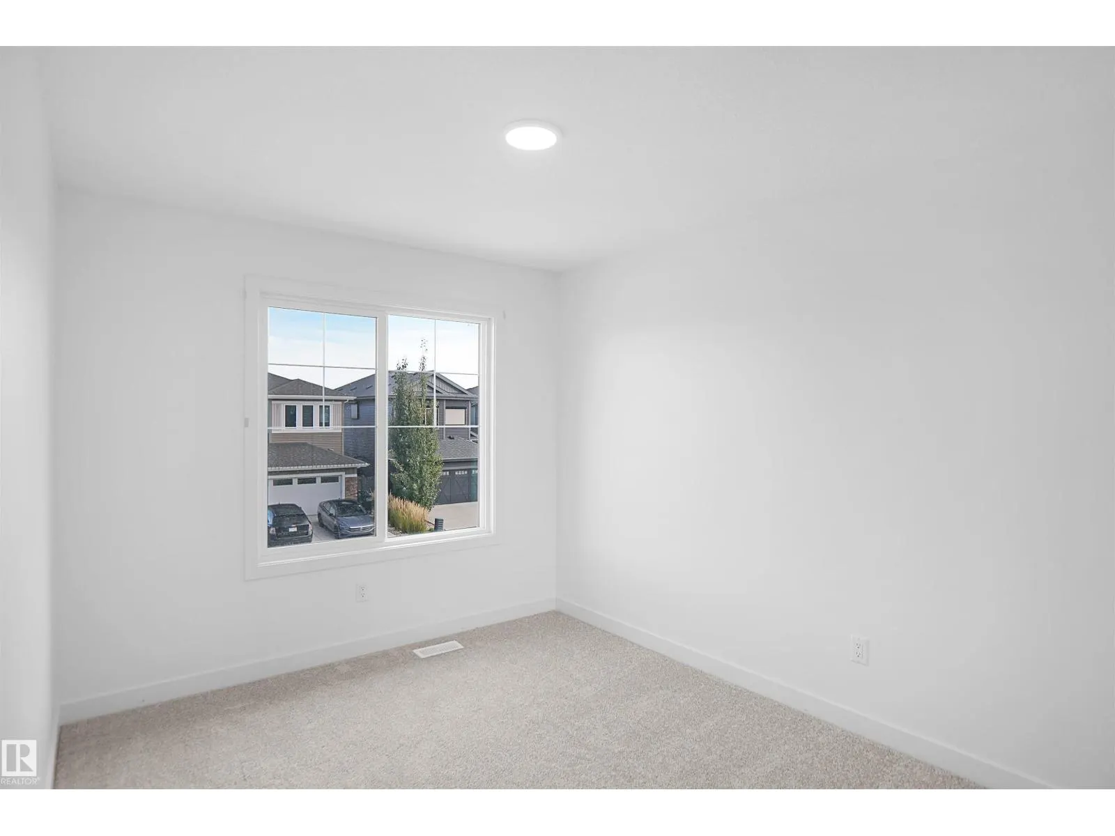 239 166 AV NE