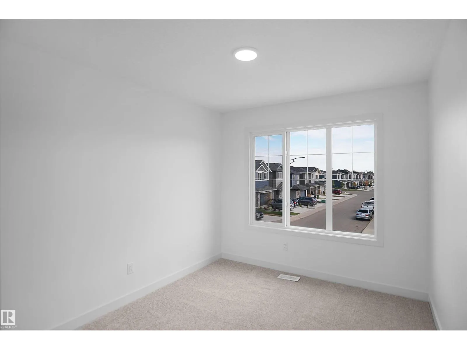 239 166 AV NE