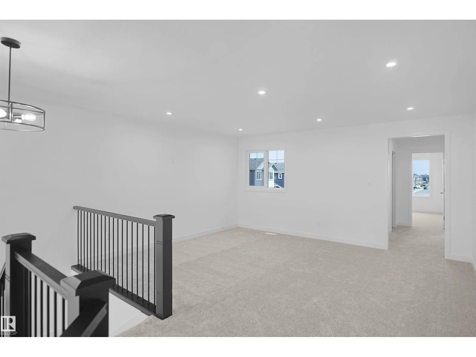 239 166 AV NE
