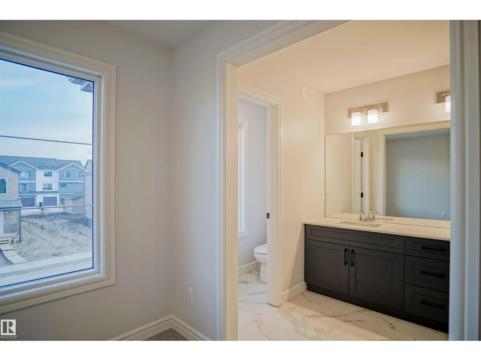1535 11 AV NW