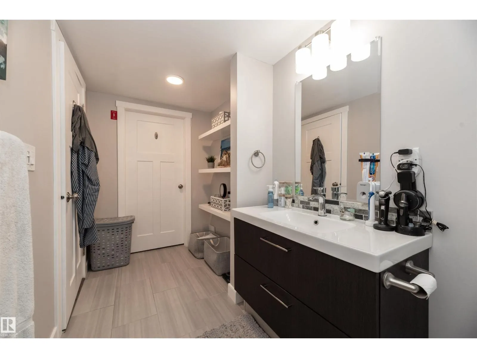 16728 60 ST NW