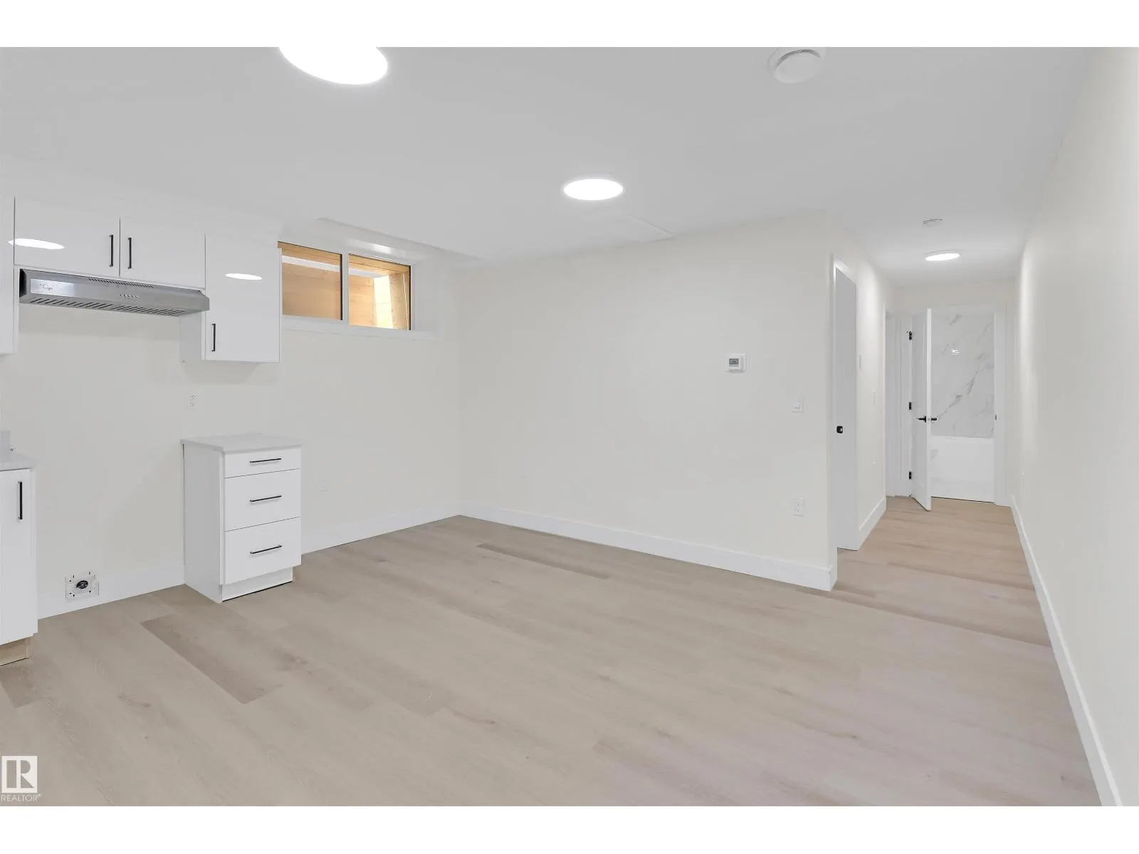 7936 91 AV NW