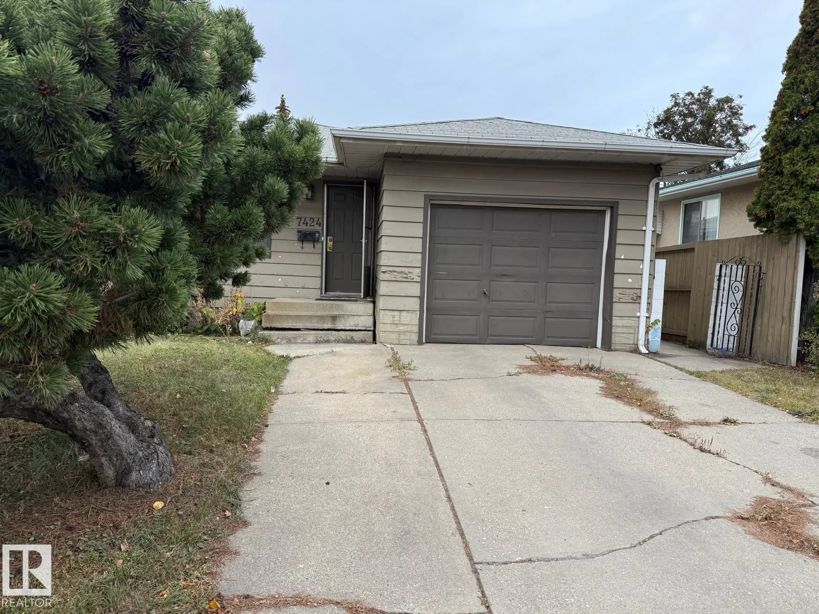 7424 86 AVE NW