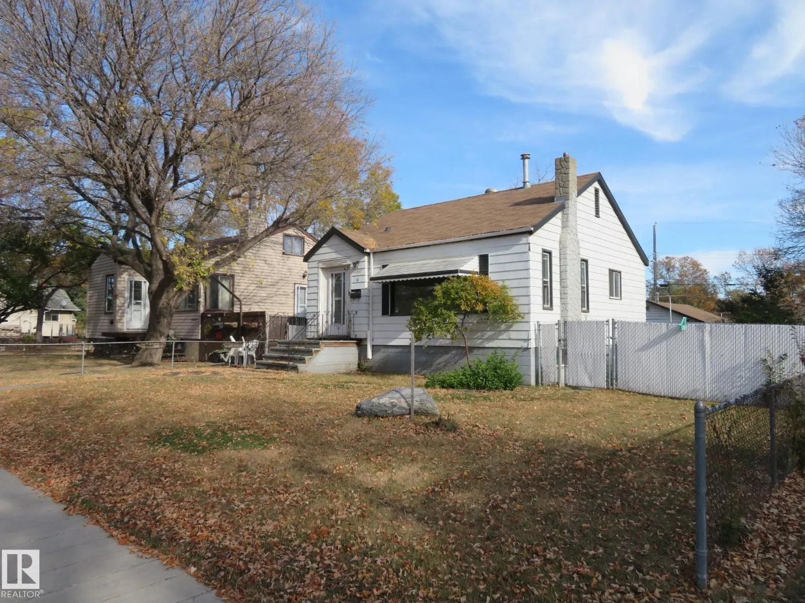 12337 87 ST NW