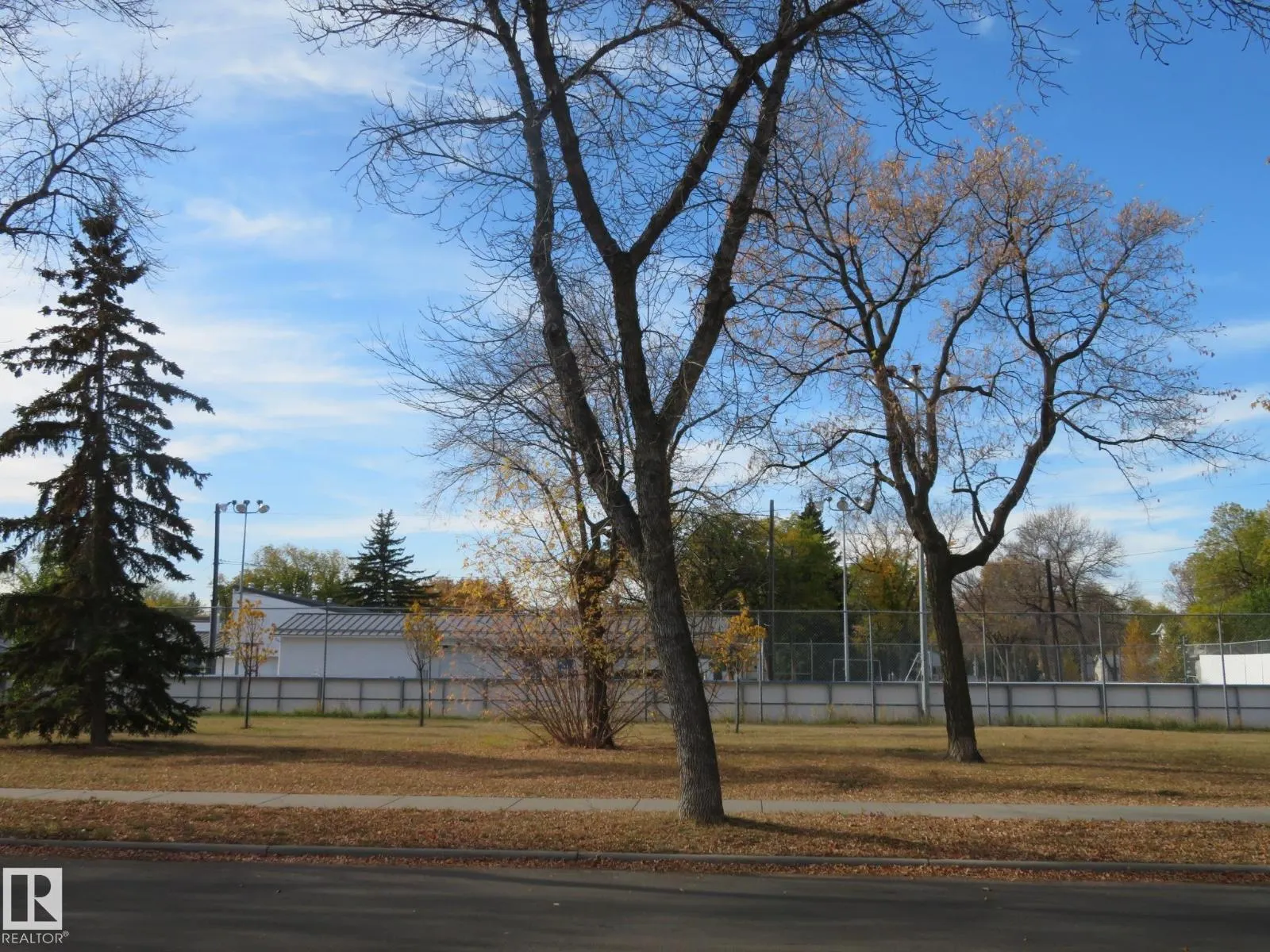 12337 87 ST NW