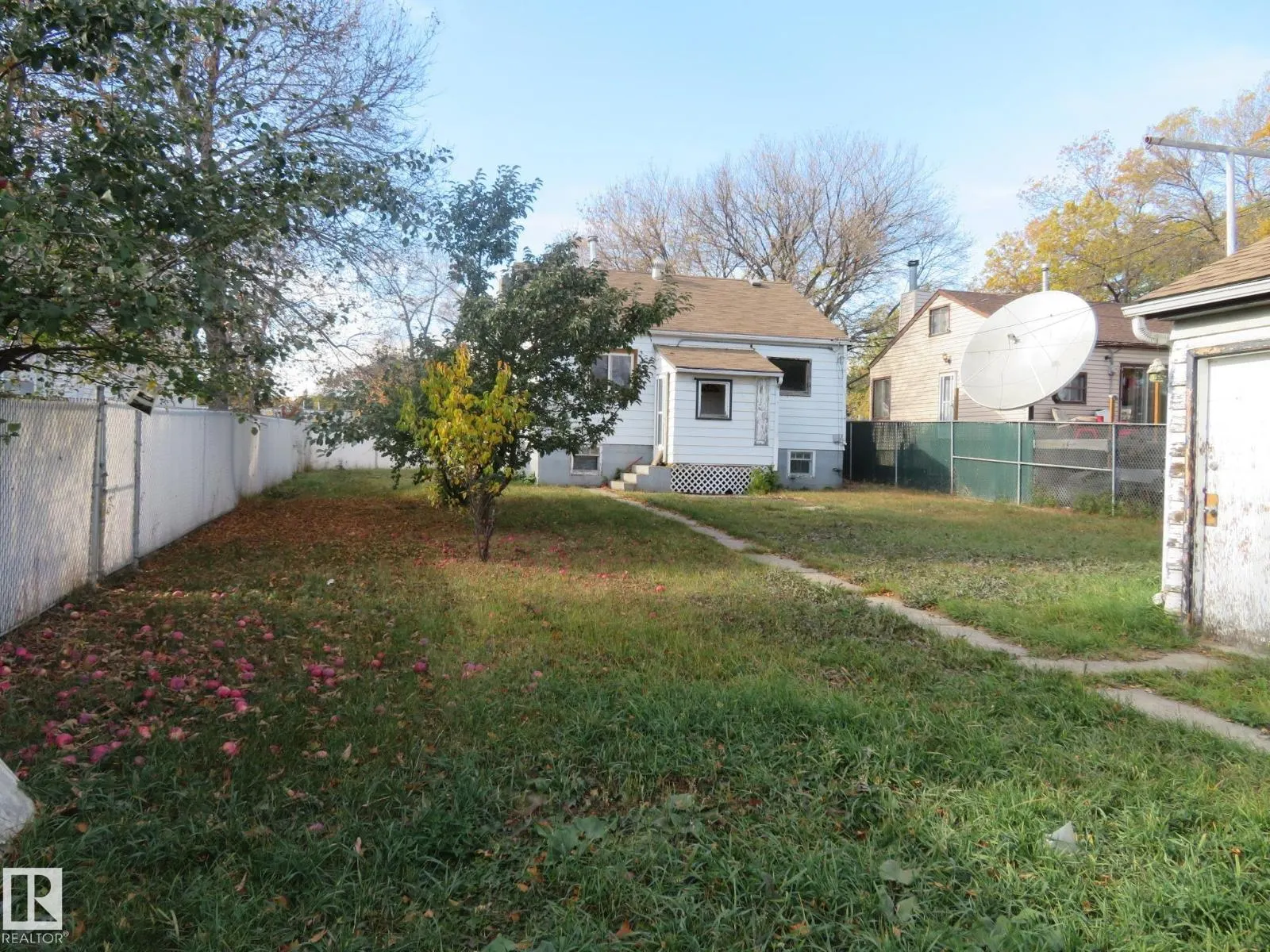 12337 87 ST NW