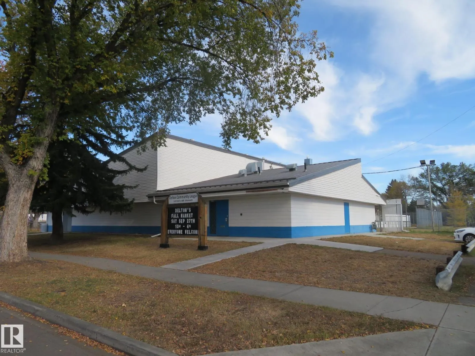 12337 87 ST NW