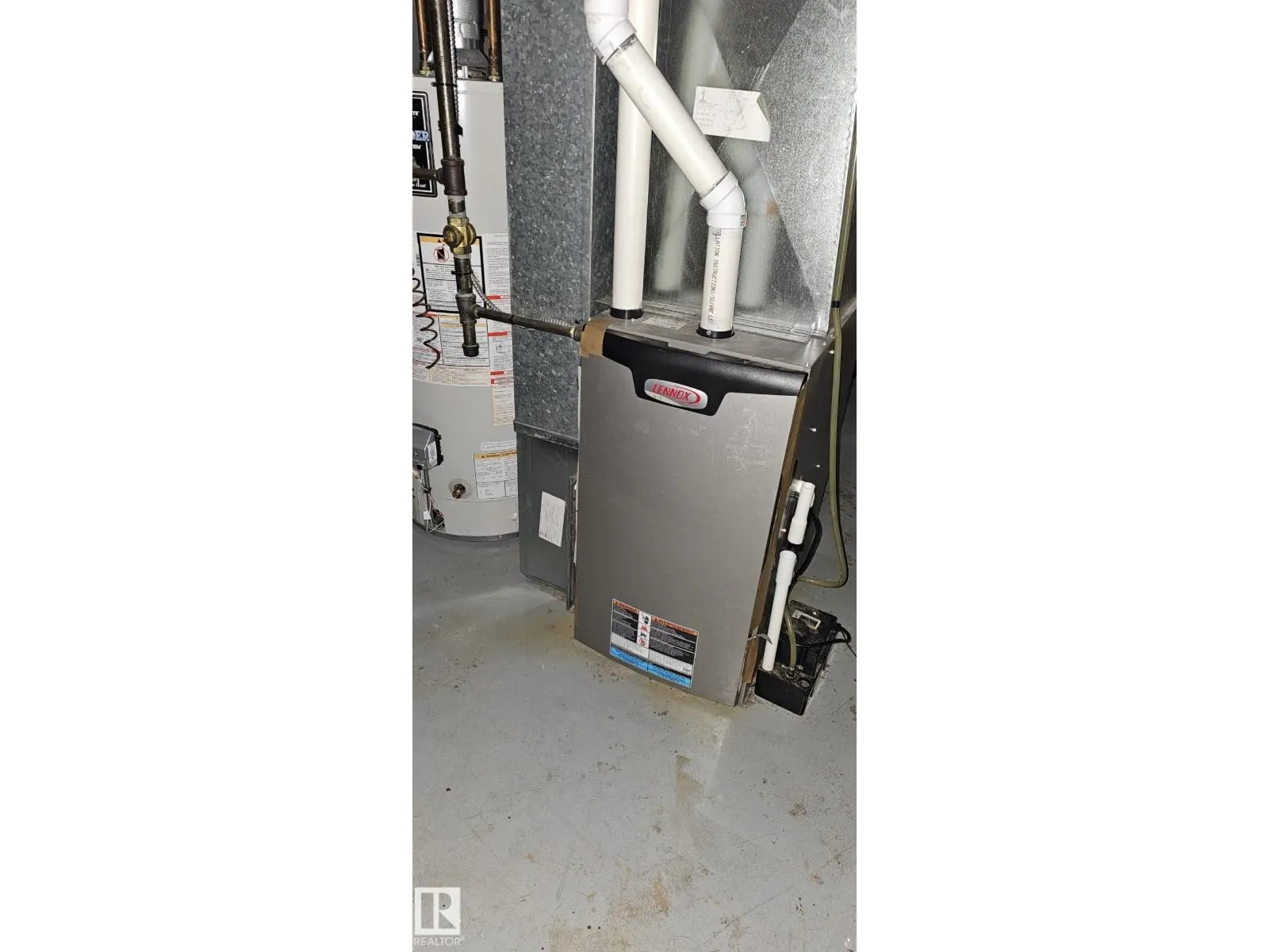 17049 100 ST NW