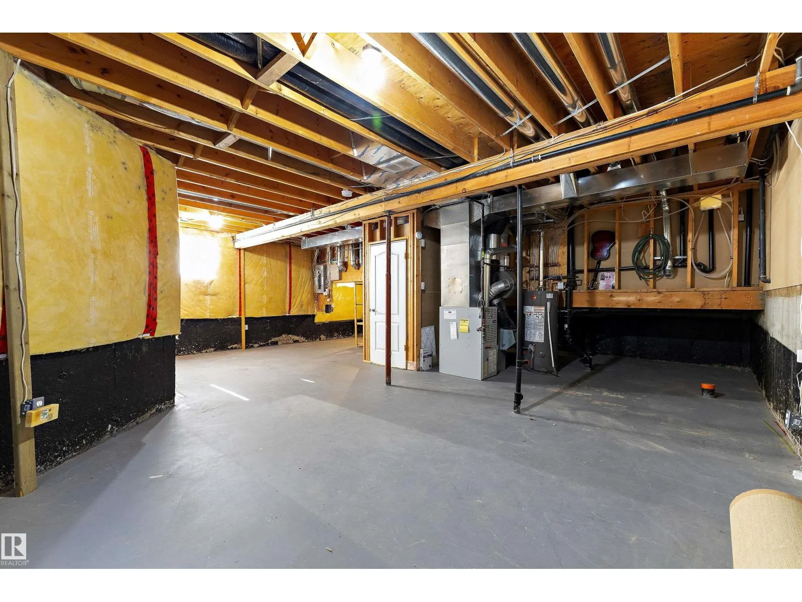 #123 215 BLACKBURN DR E SW