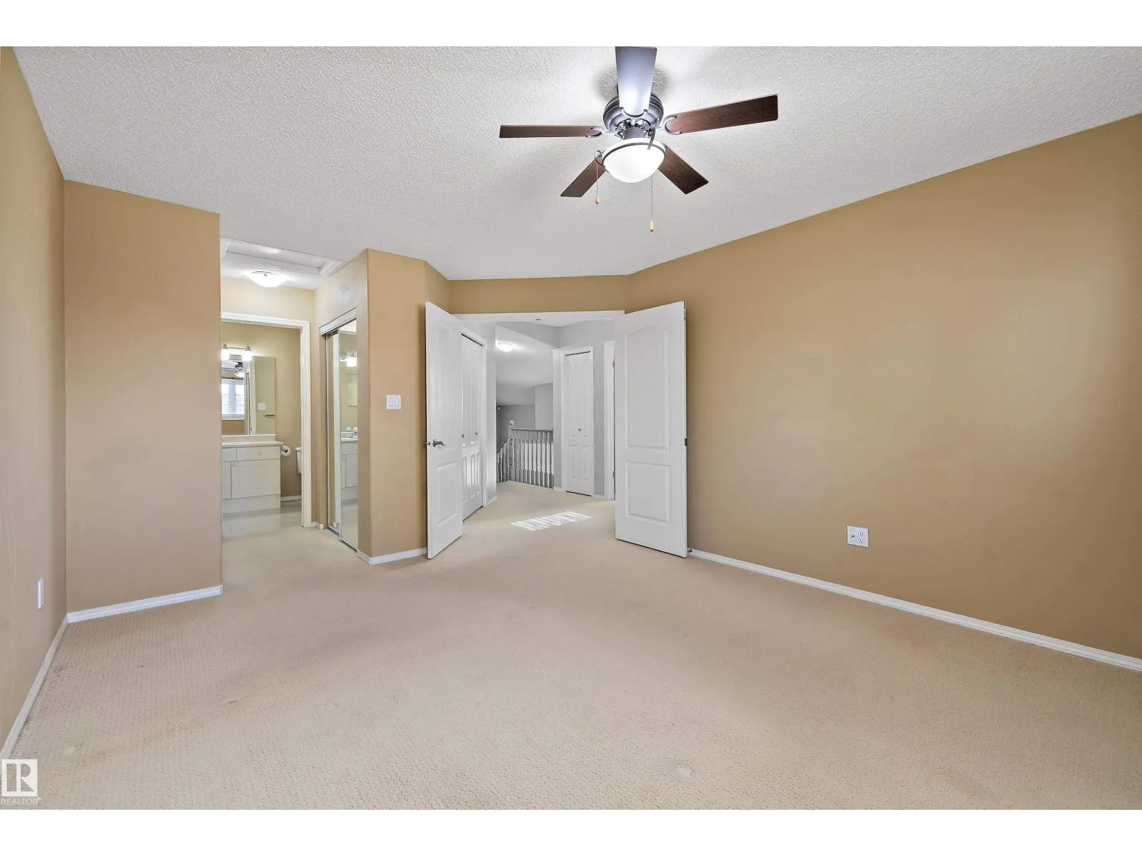 #123 215 BLACKBURN DR E SW