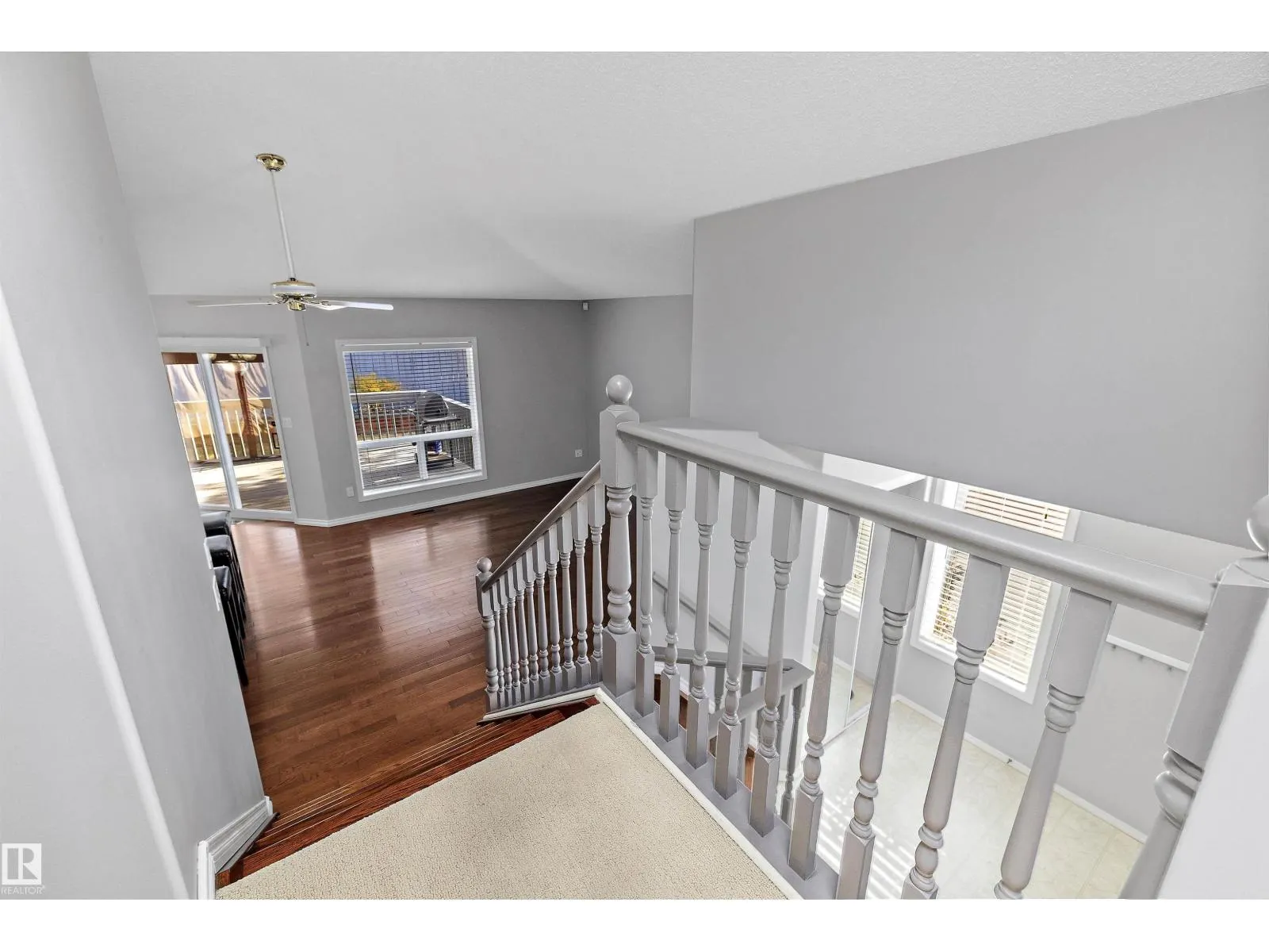 #123 215 BLACKBURN DR E SW
