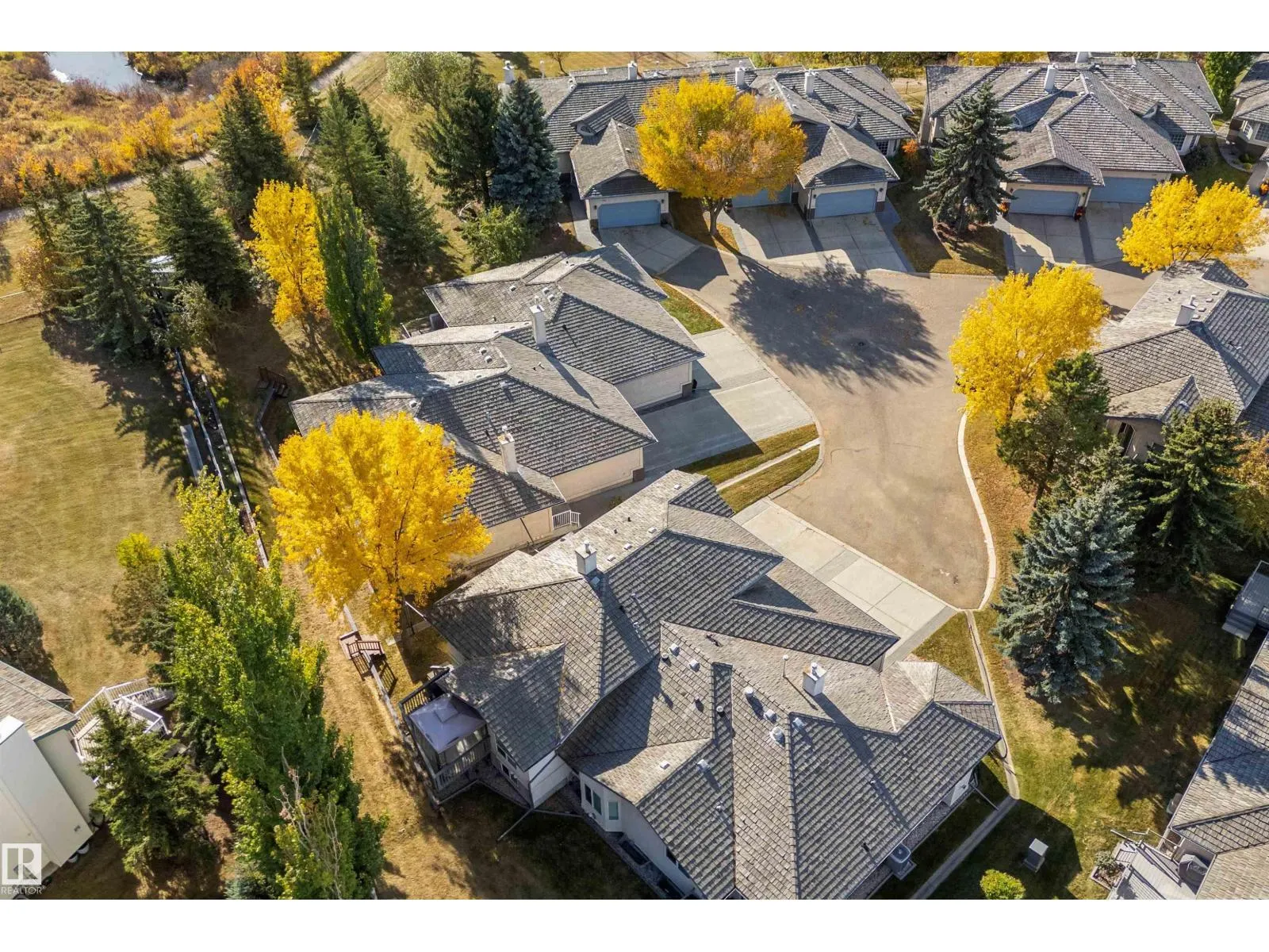 #123 215 BLACKBURN DR E SW