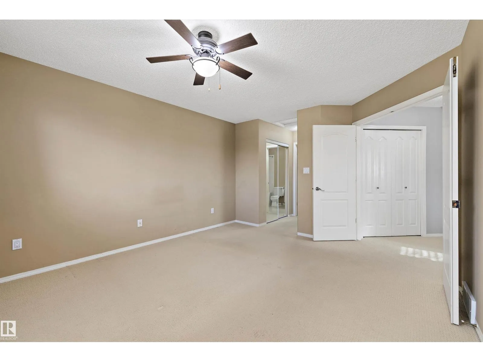 #123 215 BLACKBURN DR E SW