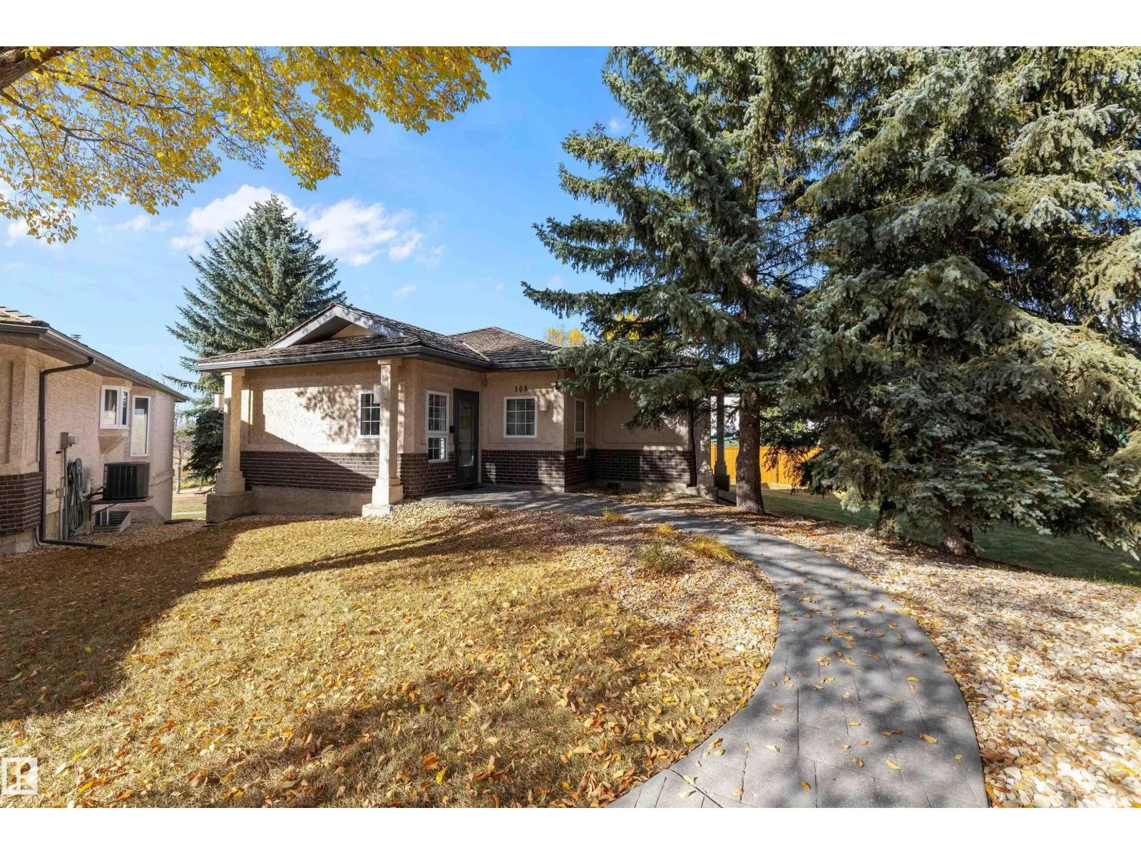 #123 215 BLACKBURN DR E SW