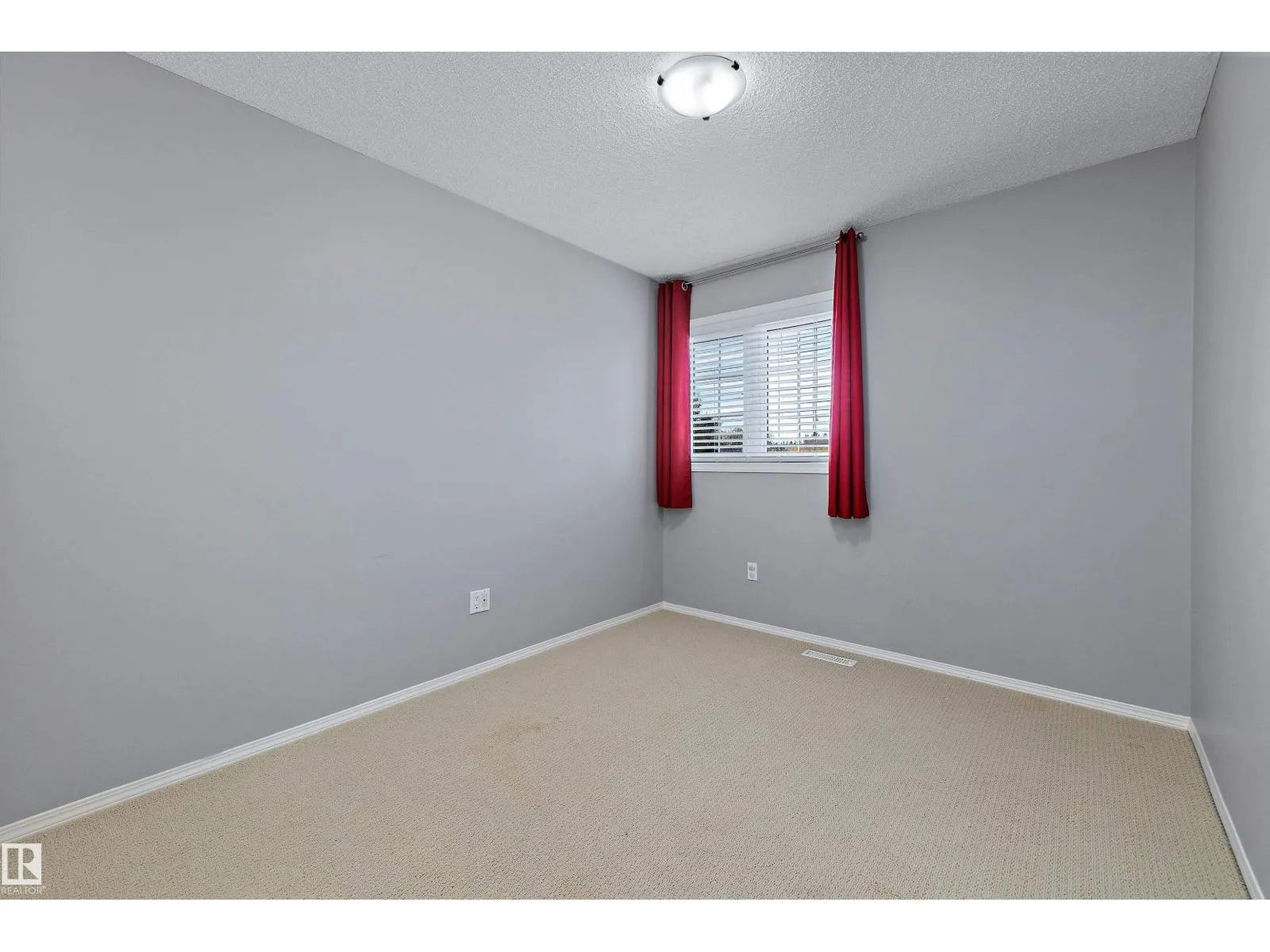 #123 215 BLACKBURN DR E SW