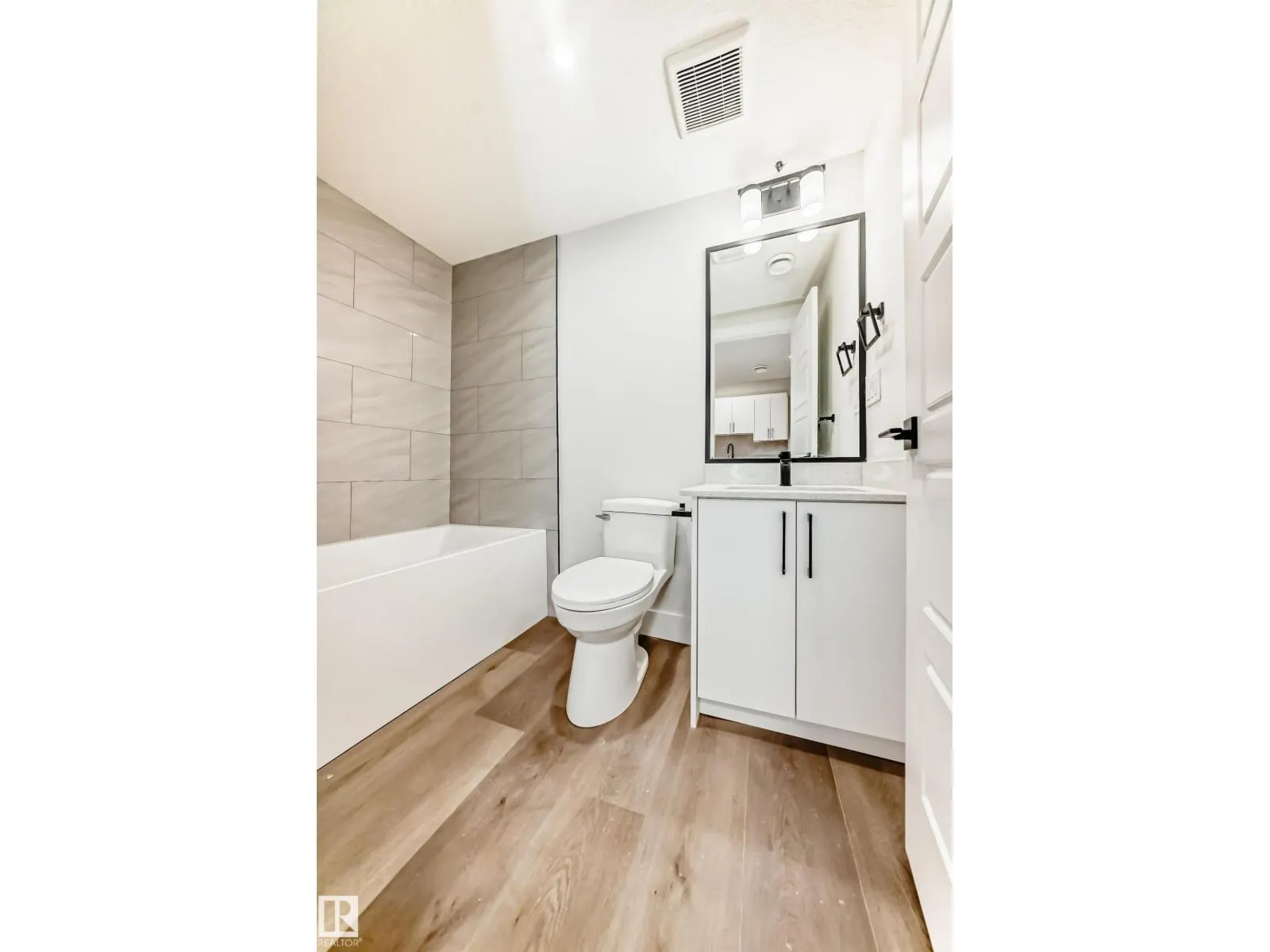 5024 67 ST